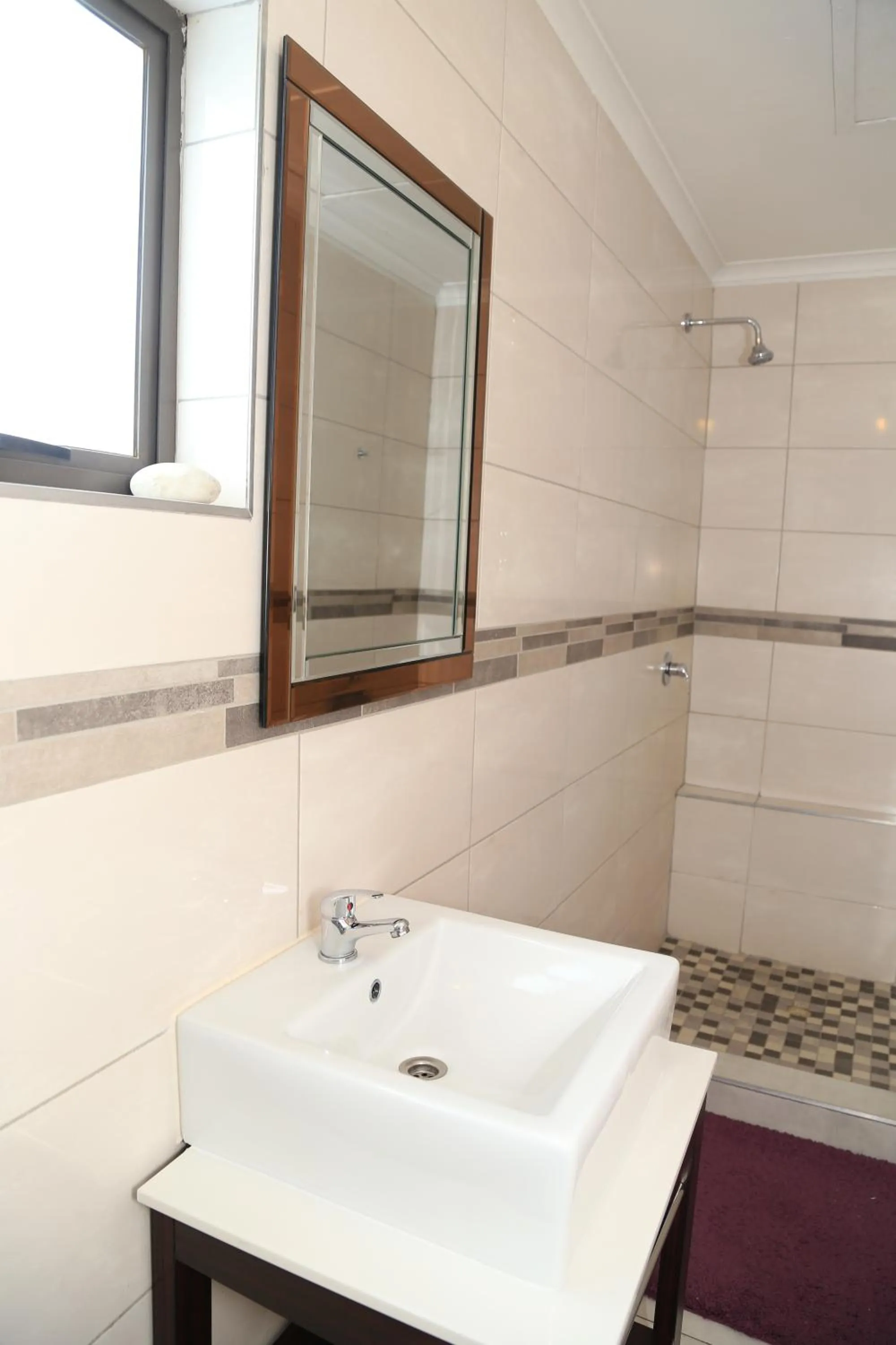 Shower in Coco Palm Bed & Breakfast