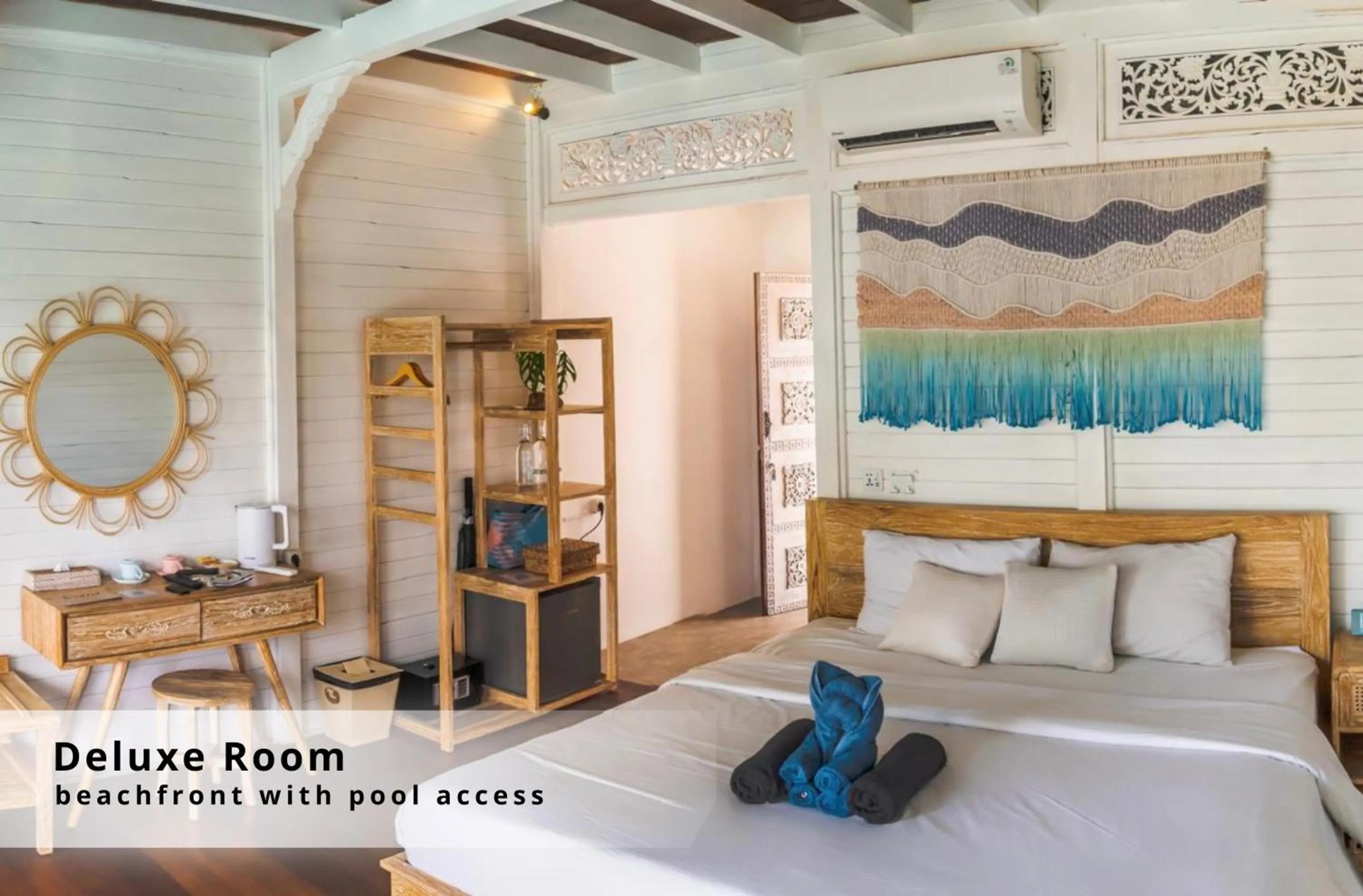 Bed in Mambo Beach Resort