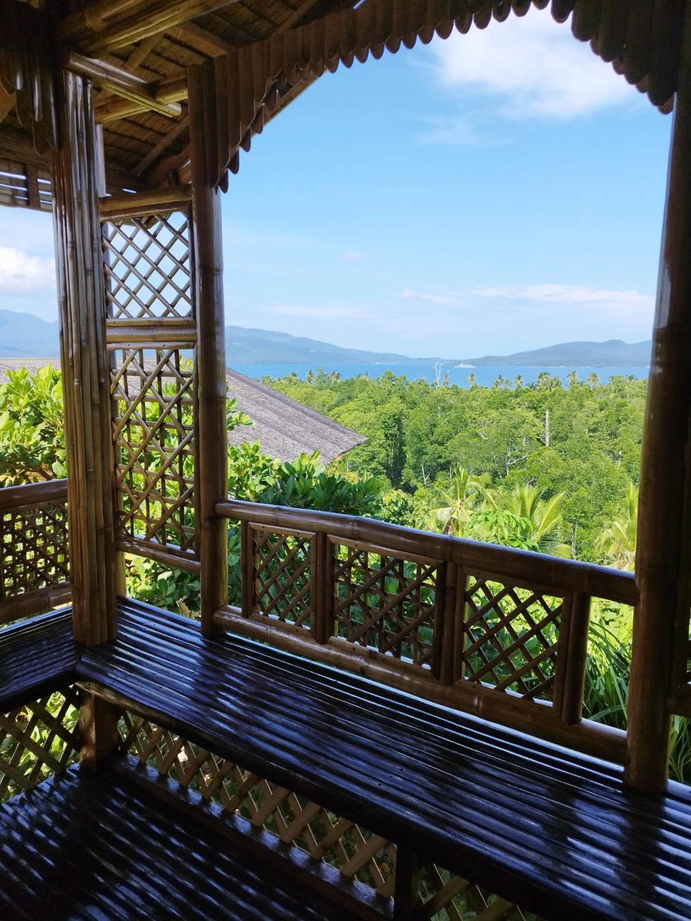Patio in Ocean Green Eco Lodge