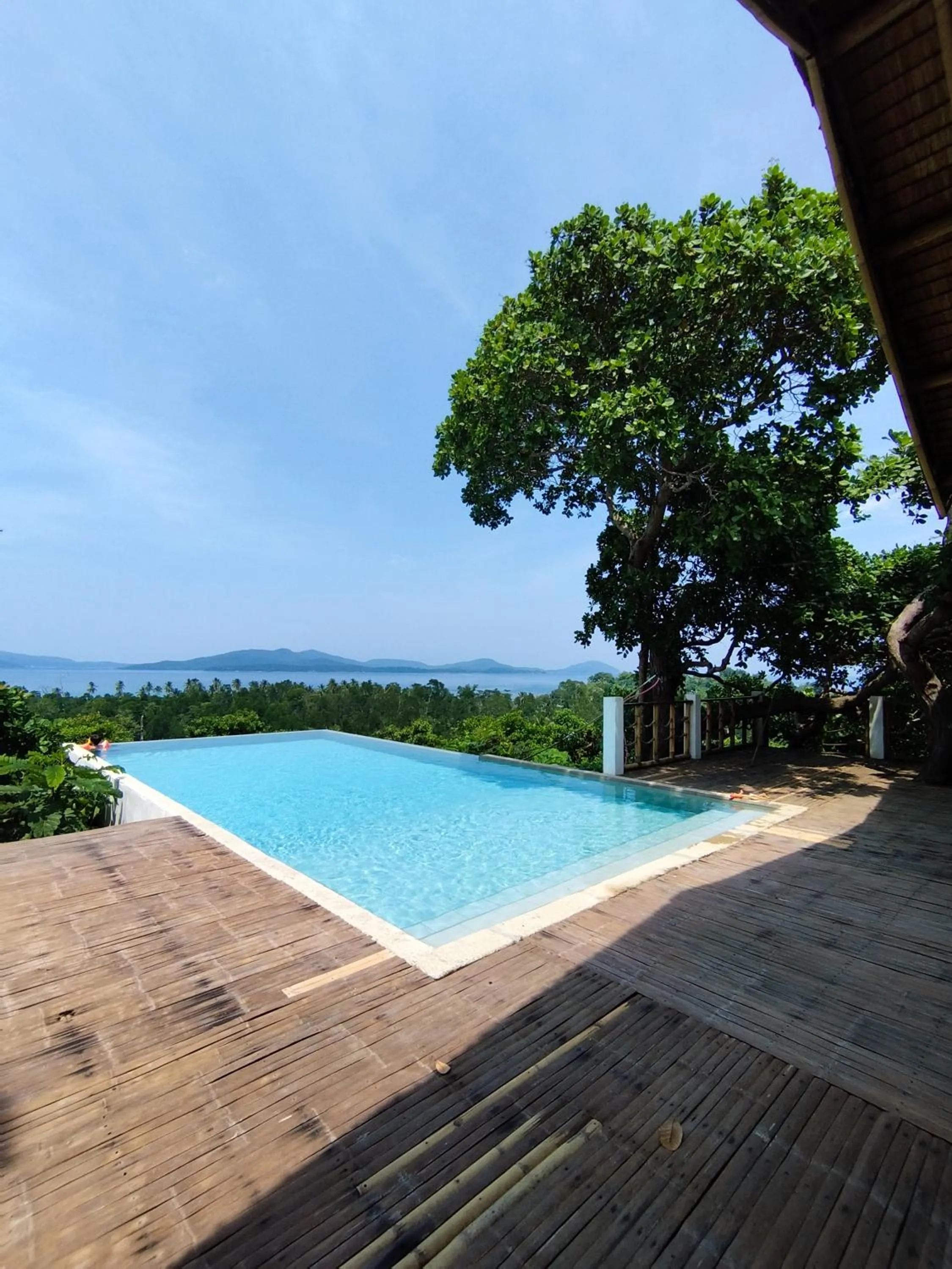 Swimming pool in Ocean Green Eco Lodge