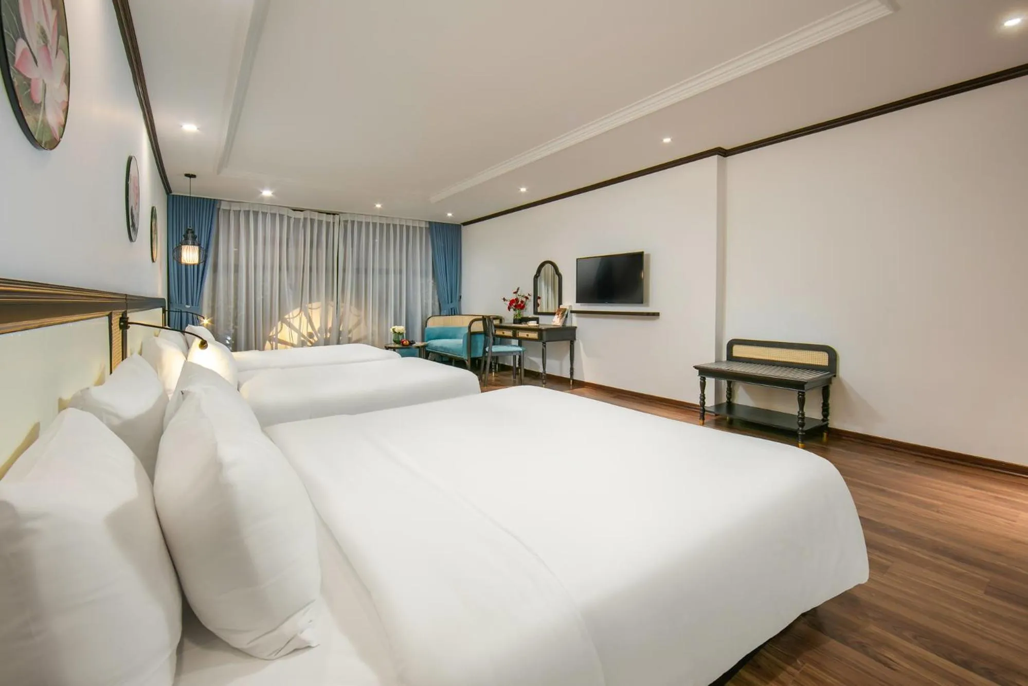 Bed in Media Central Hotel & Spa