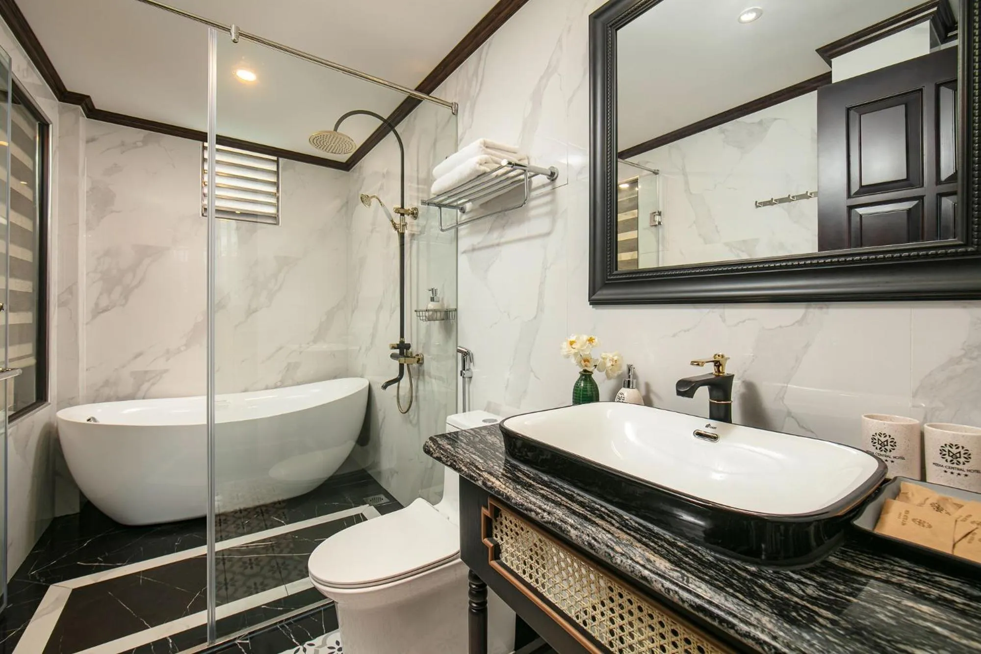 Toilet in Media Central Hotel & Spa