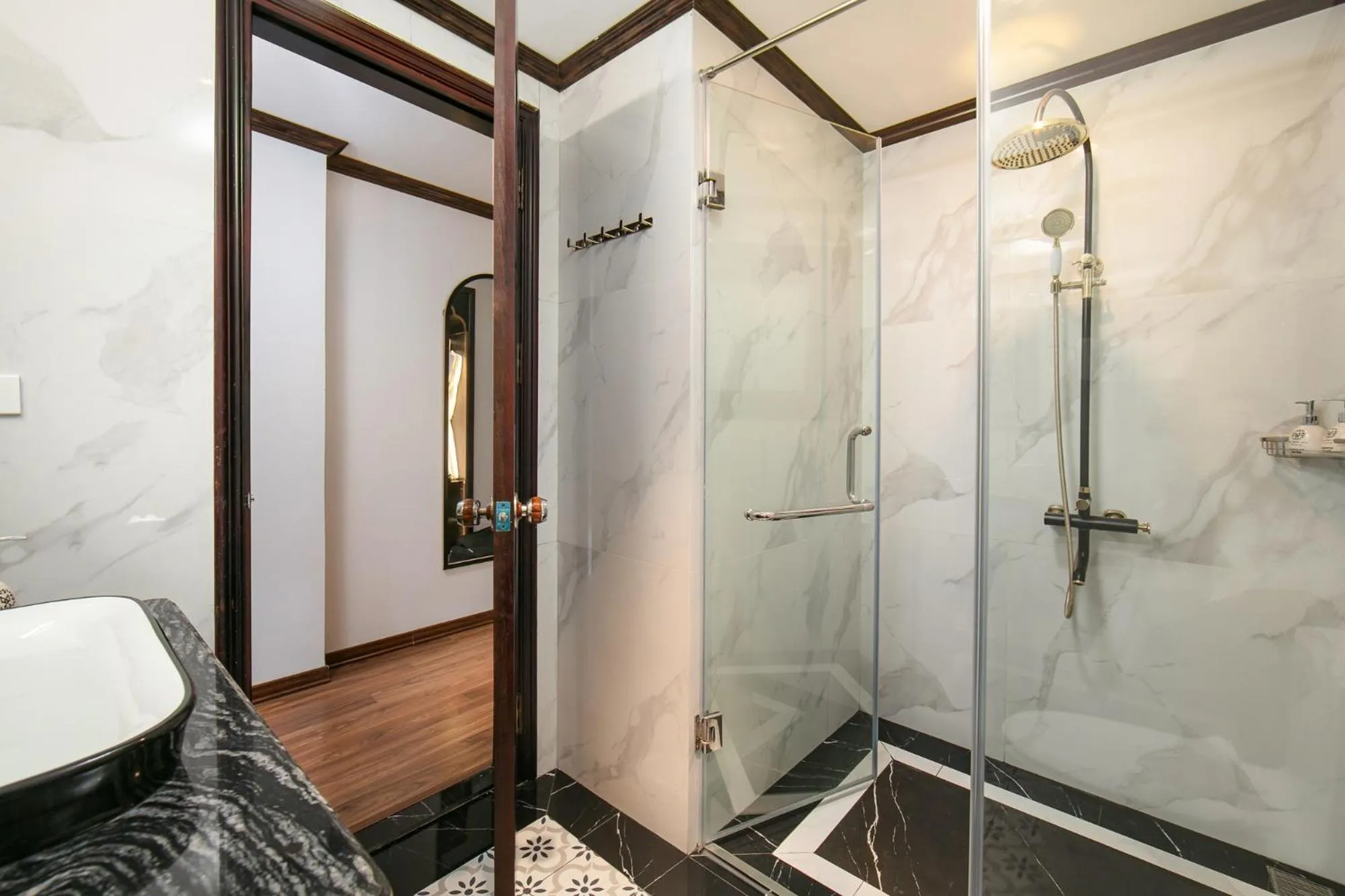 Toilet in Media Central Hotel & Spa