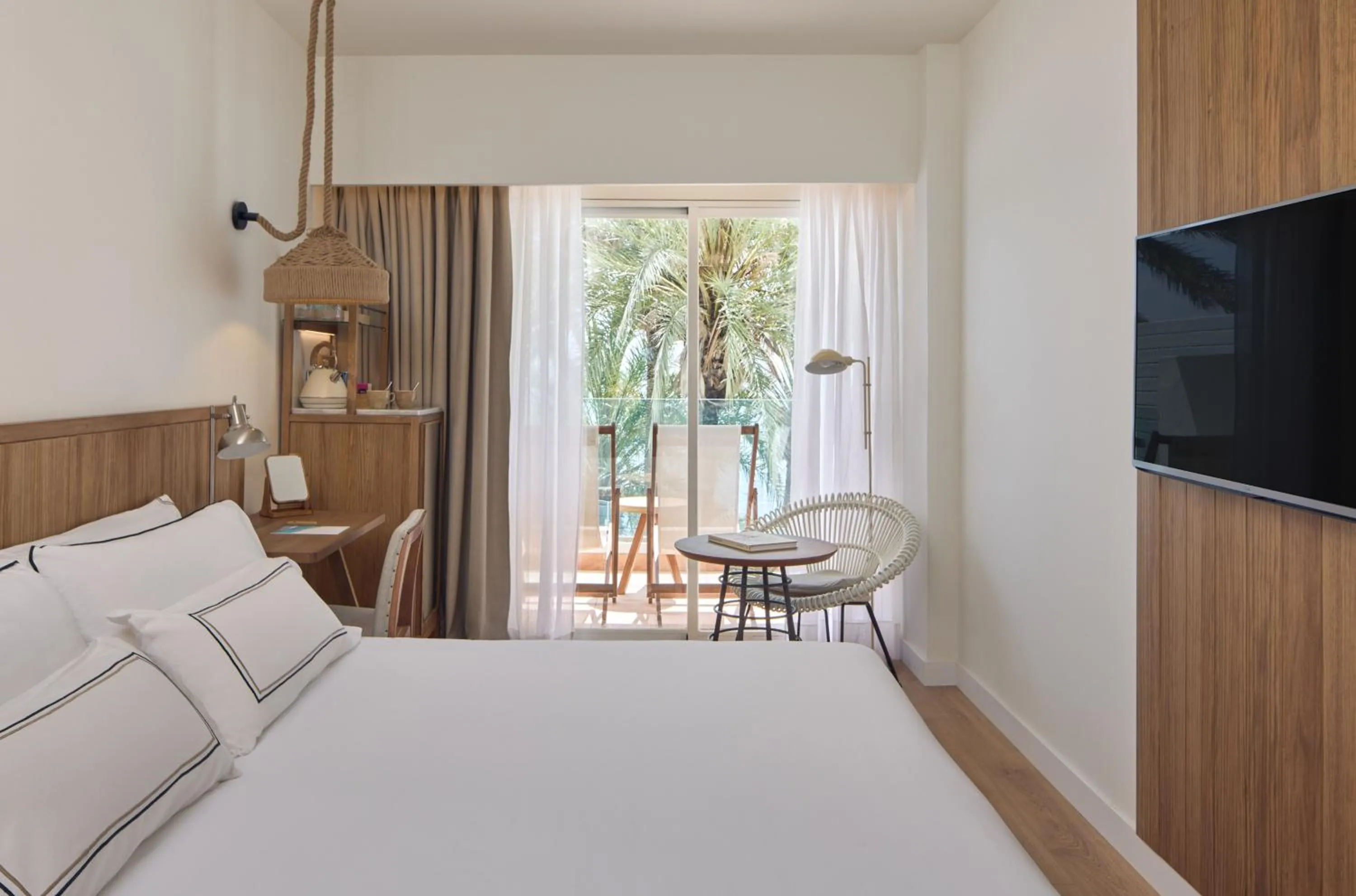 Bed in Melia Ibiza - Adults Only