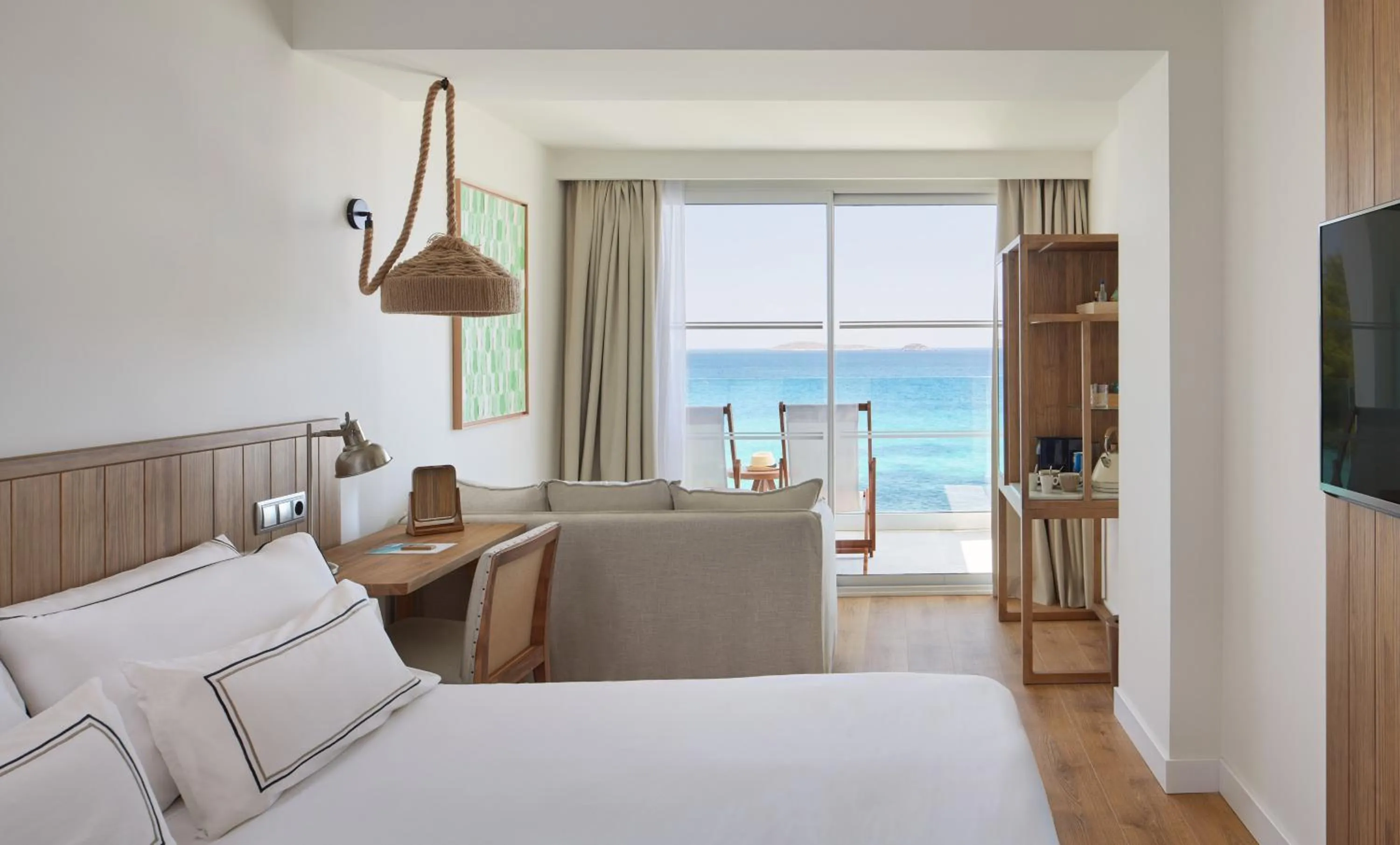 Bed in Melia Ibiza - Adults Only