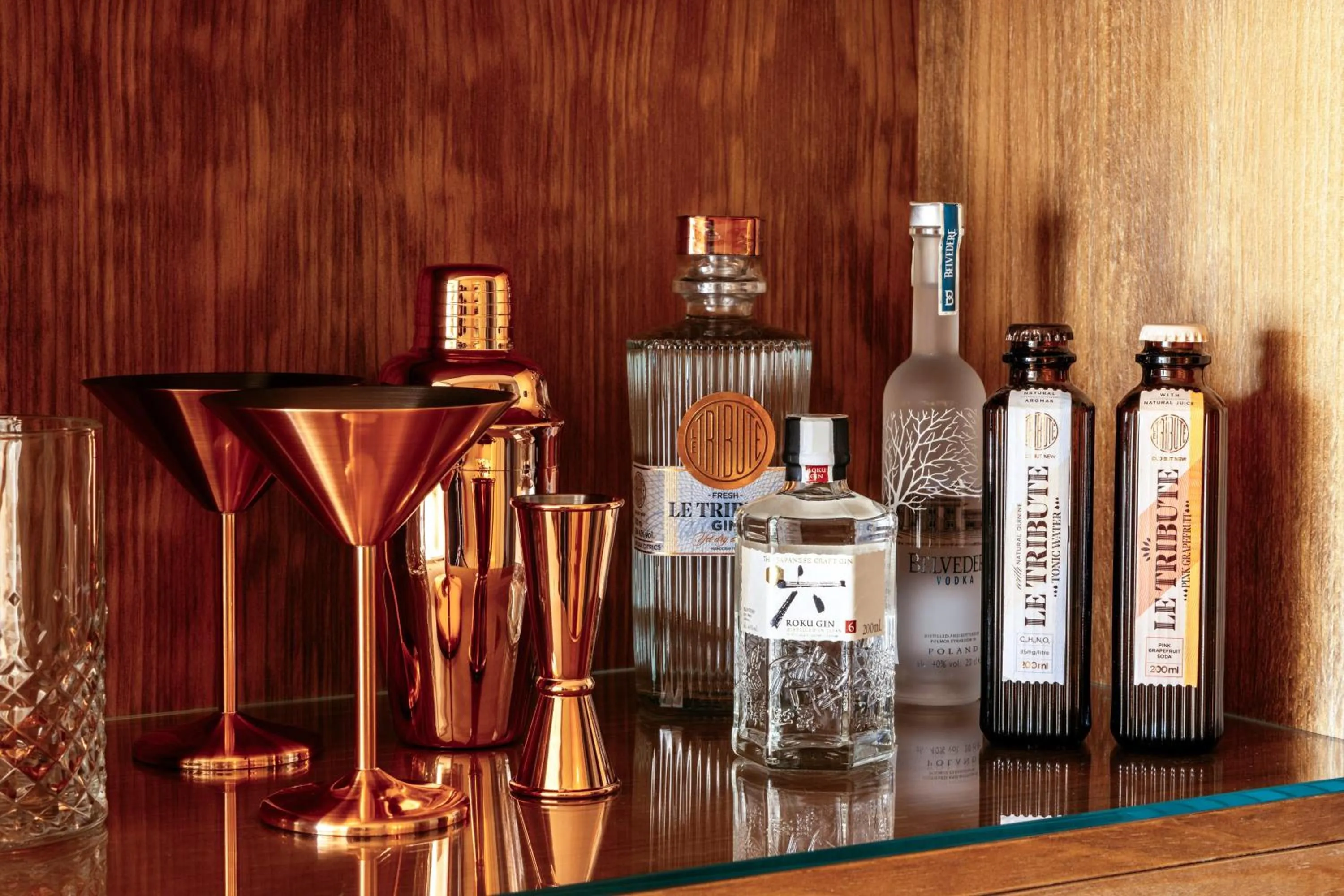 Lounge or bar in ME Ibiza - The Leading Hotels of the World