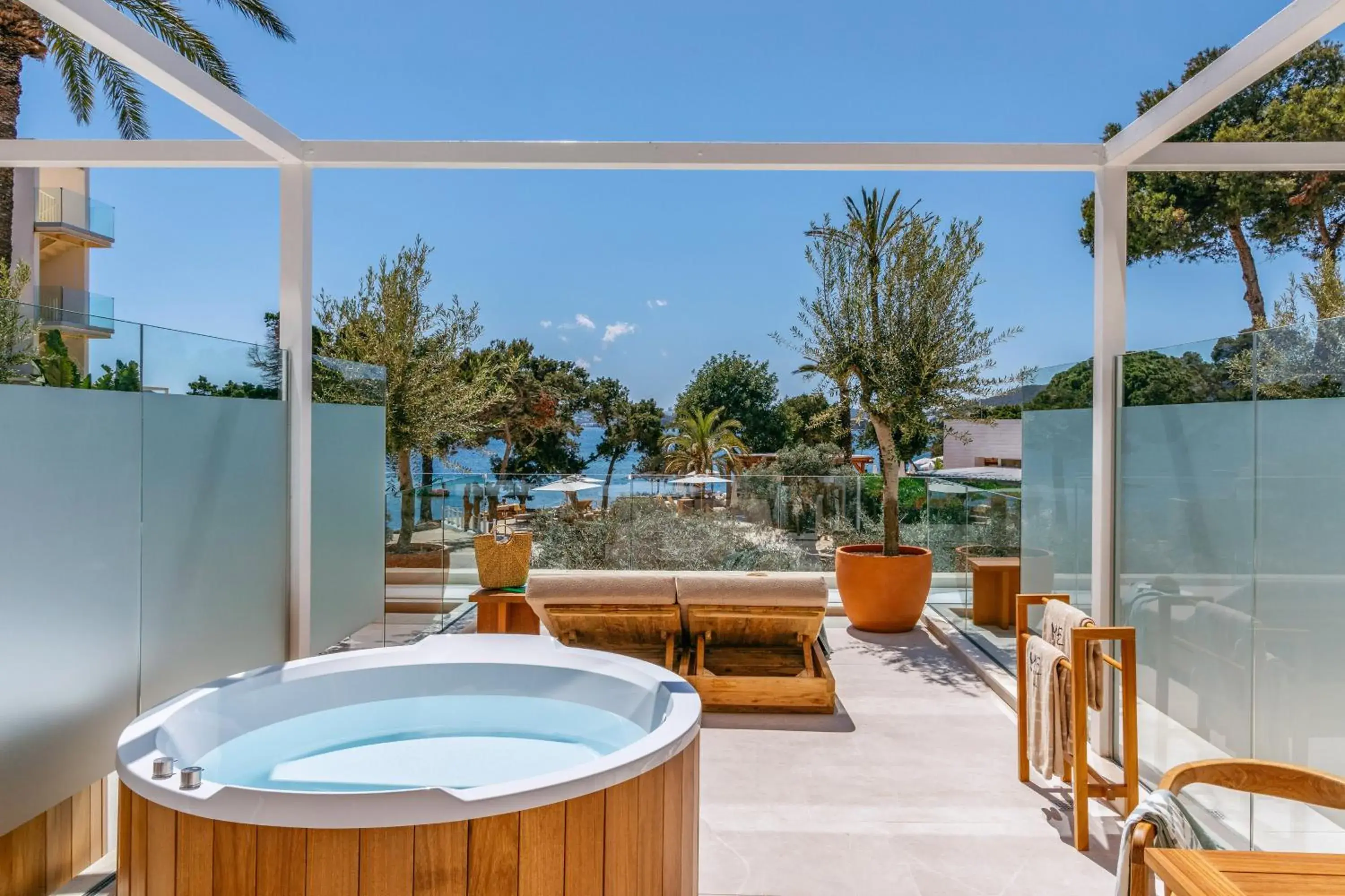 Beyond ME+ Junior Suite with Terracev Tub in ME Ibiza - The Leading Hotels of the World Beyond ME+ Junior Suite with Terracev Tub in ME Ibiza - The Leading Hotels of the World