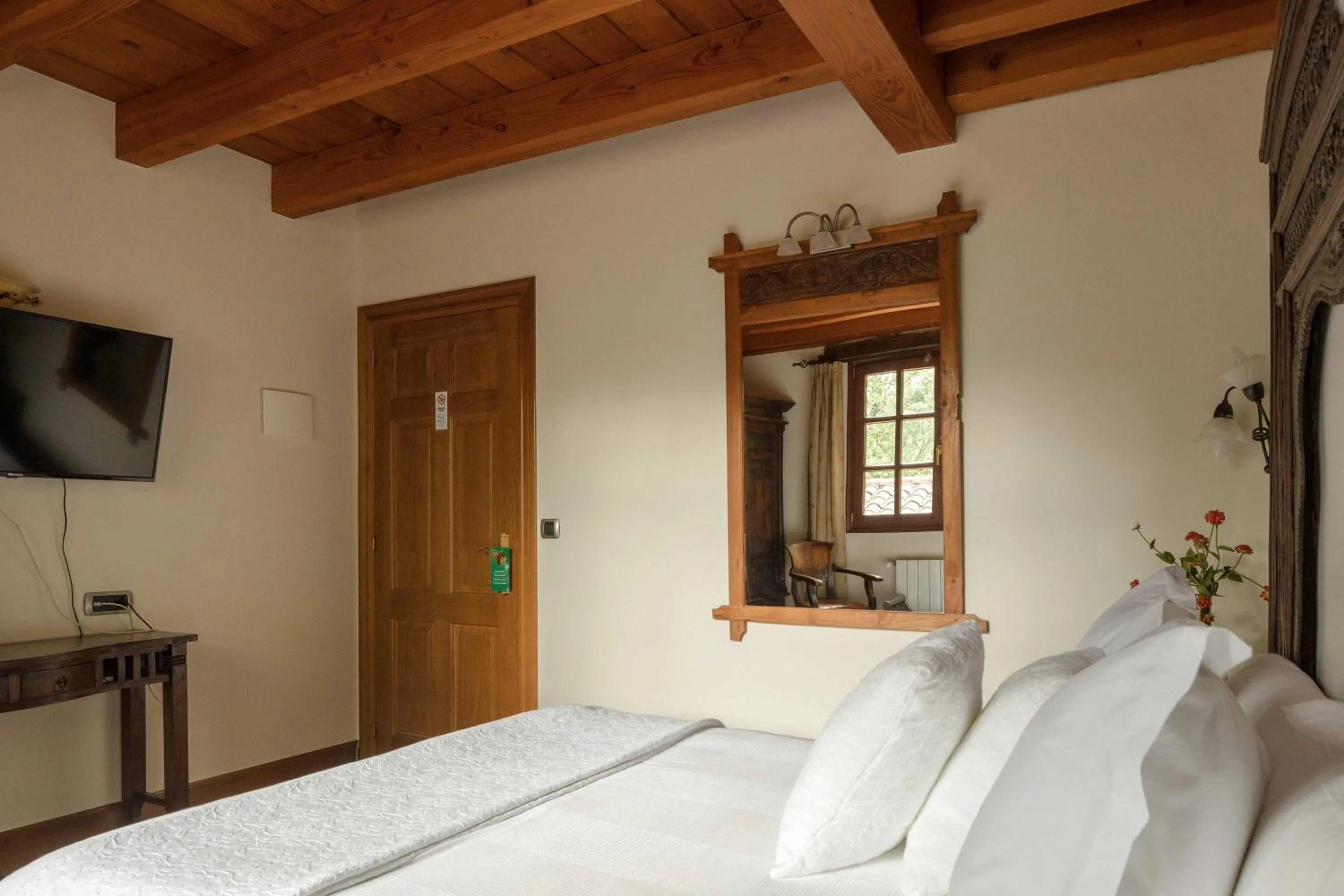 Bed in Hotel & Spa Etxegana