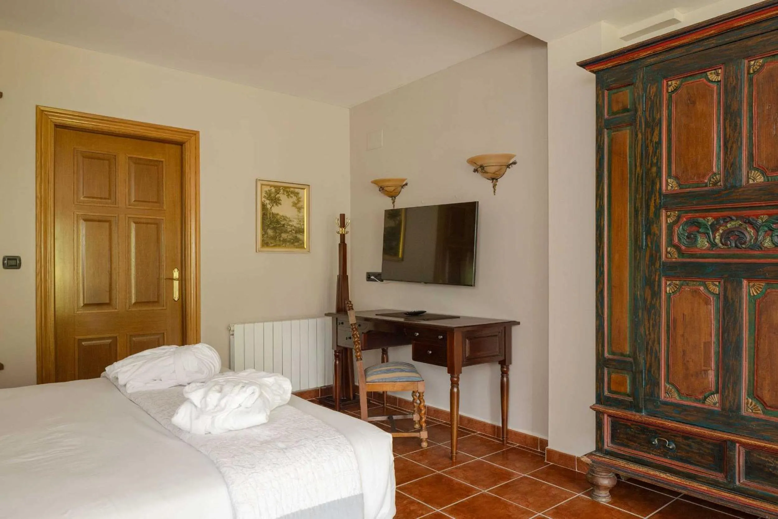 Bed in Hotel & Spa Etxegana