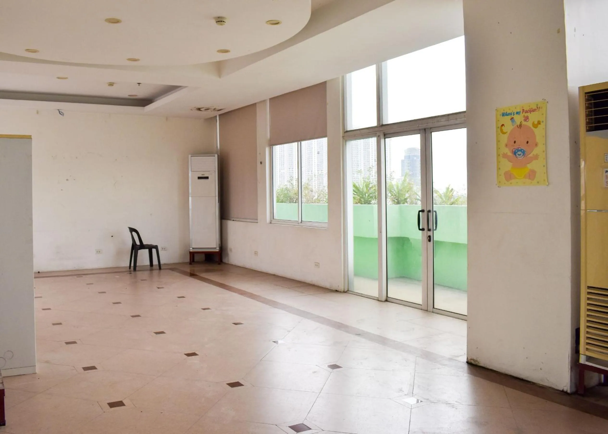 TV and multimedia in The Boni Tower by RSPL Manila City Center