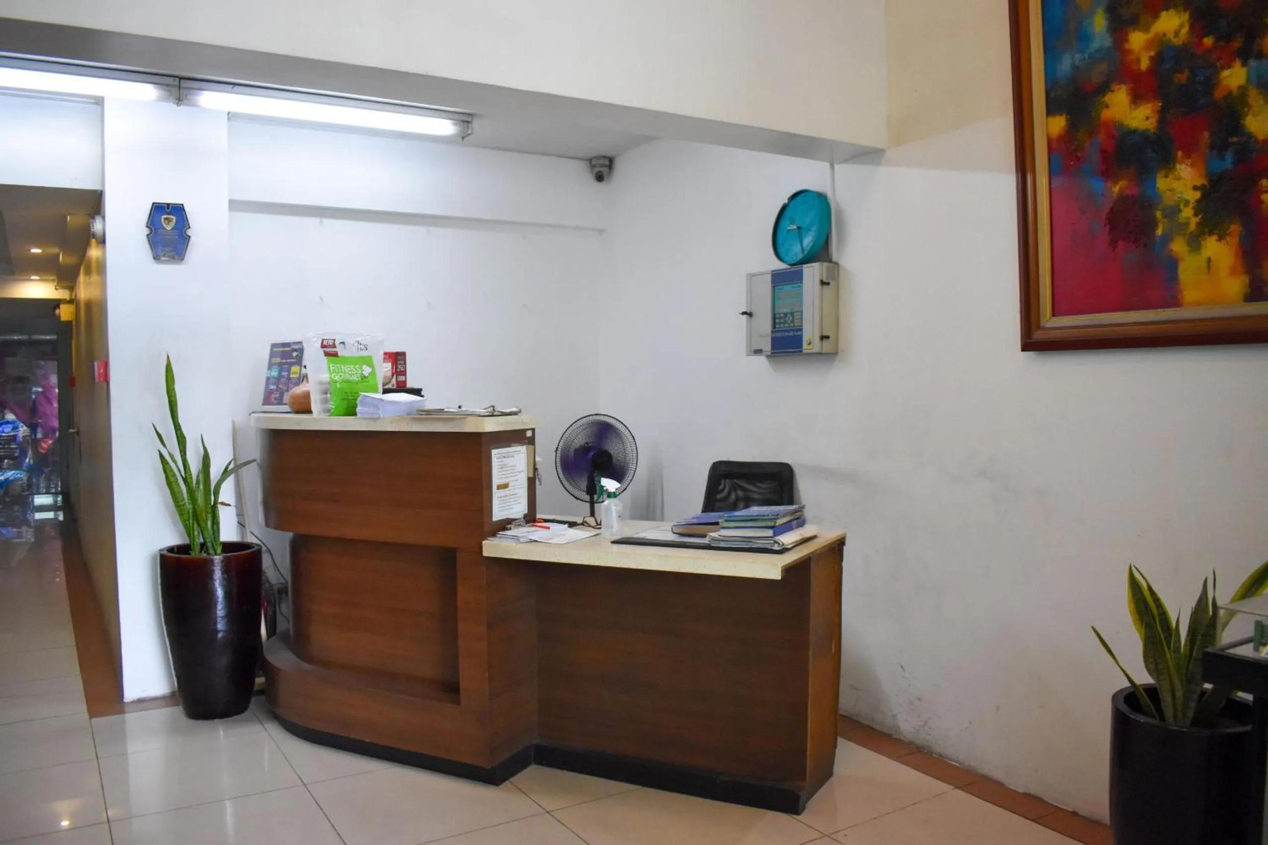 Lobby or reception in The Boni Tower by RSPL Manila City Center