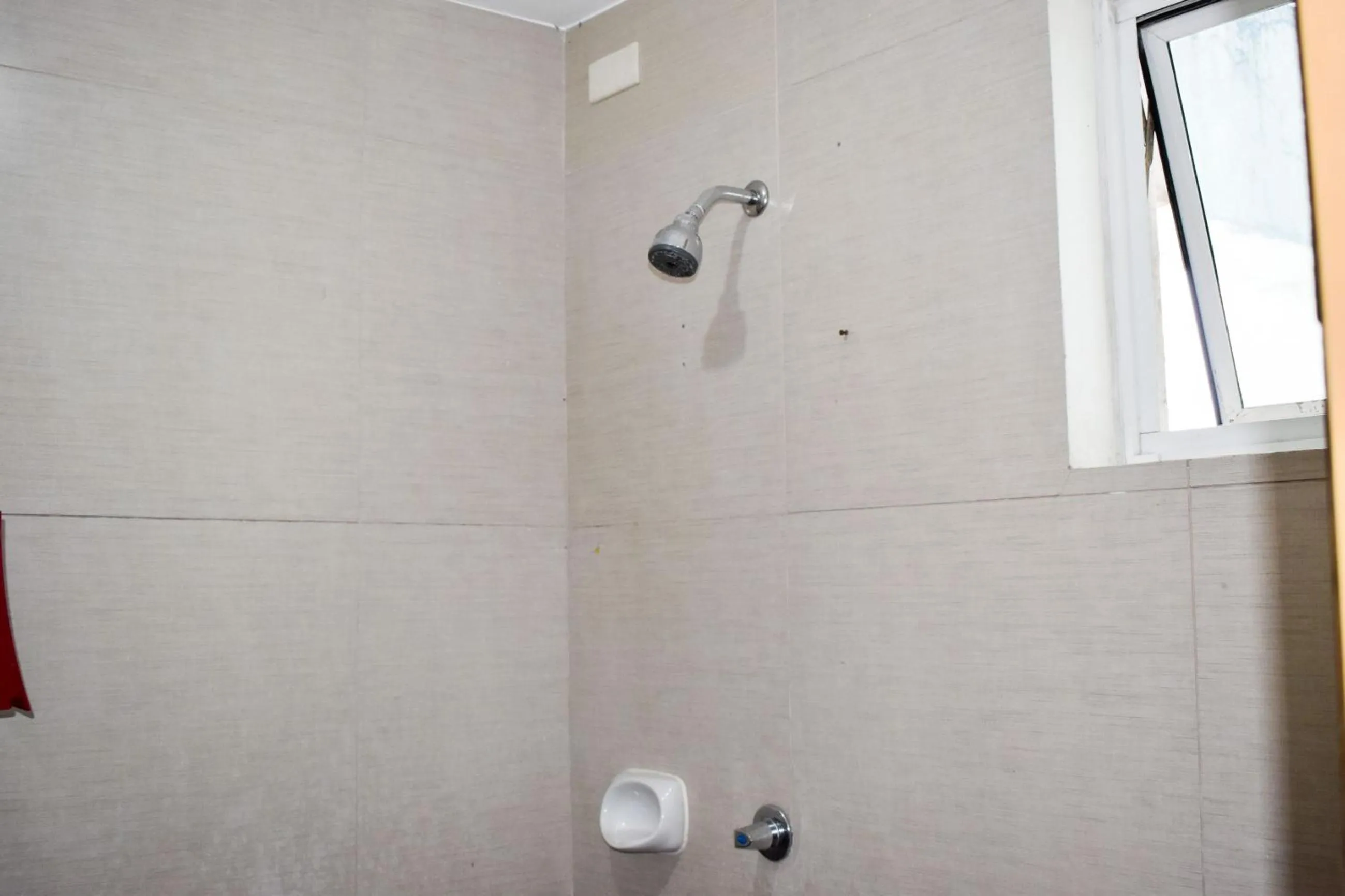 Bathroom in The Boni Tower by RSPL Manila City Center