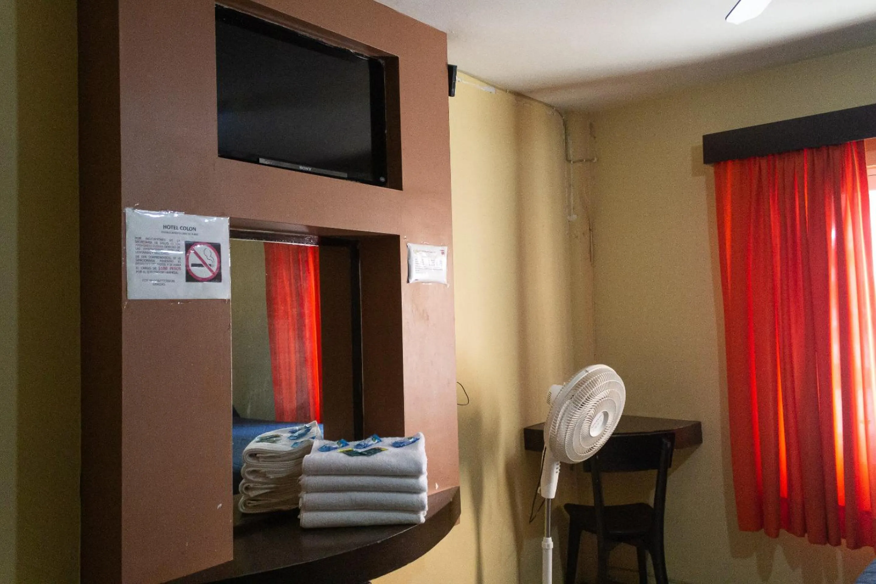 Bedroom, Bed in OYO Hotel Colón, Plaza Bicentenario, Zacatecas Centro