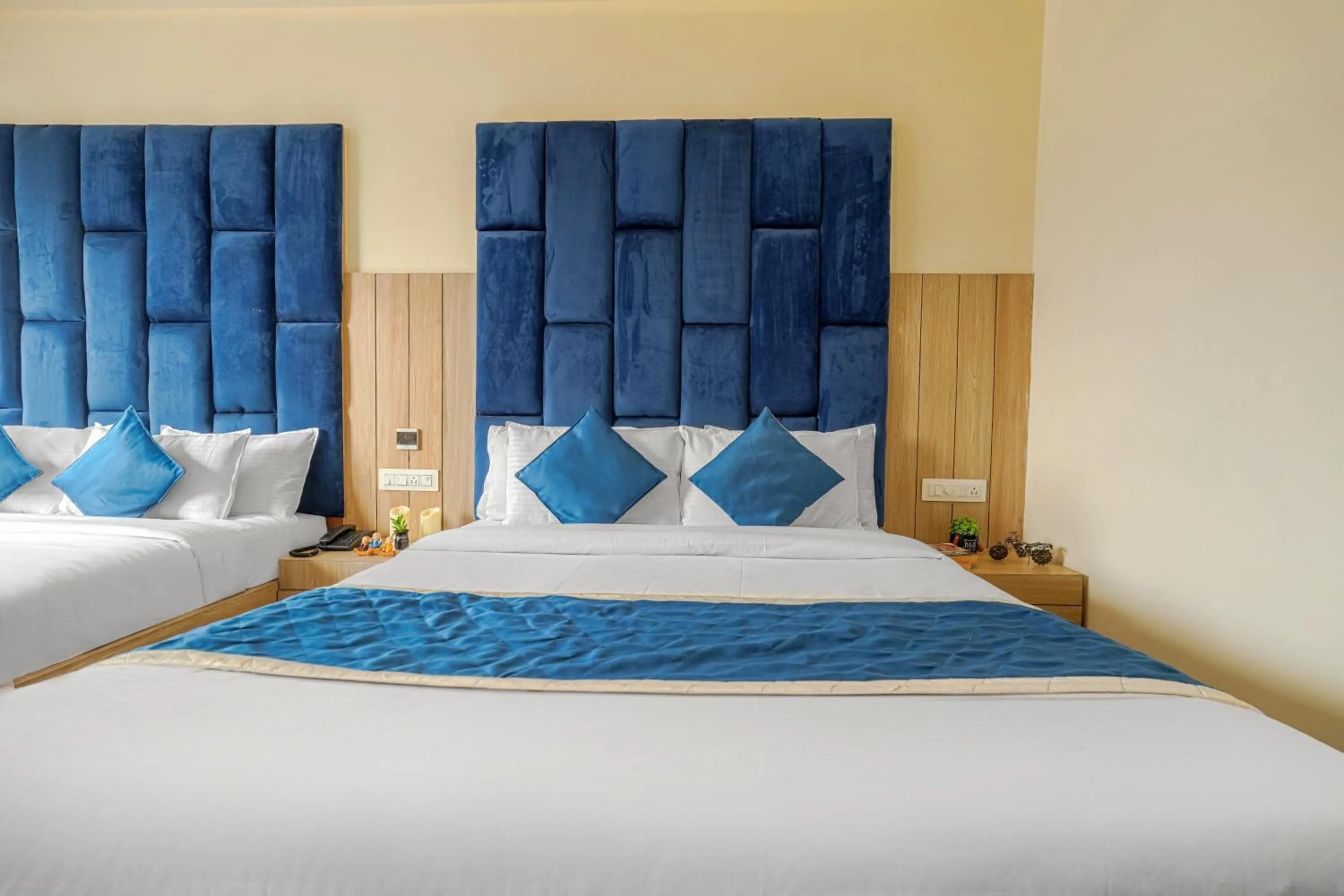 Photo of the whole room, Bed in Hotel Global Inn