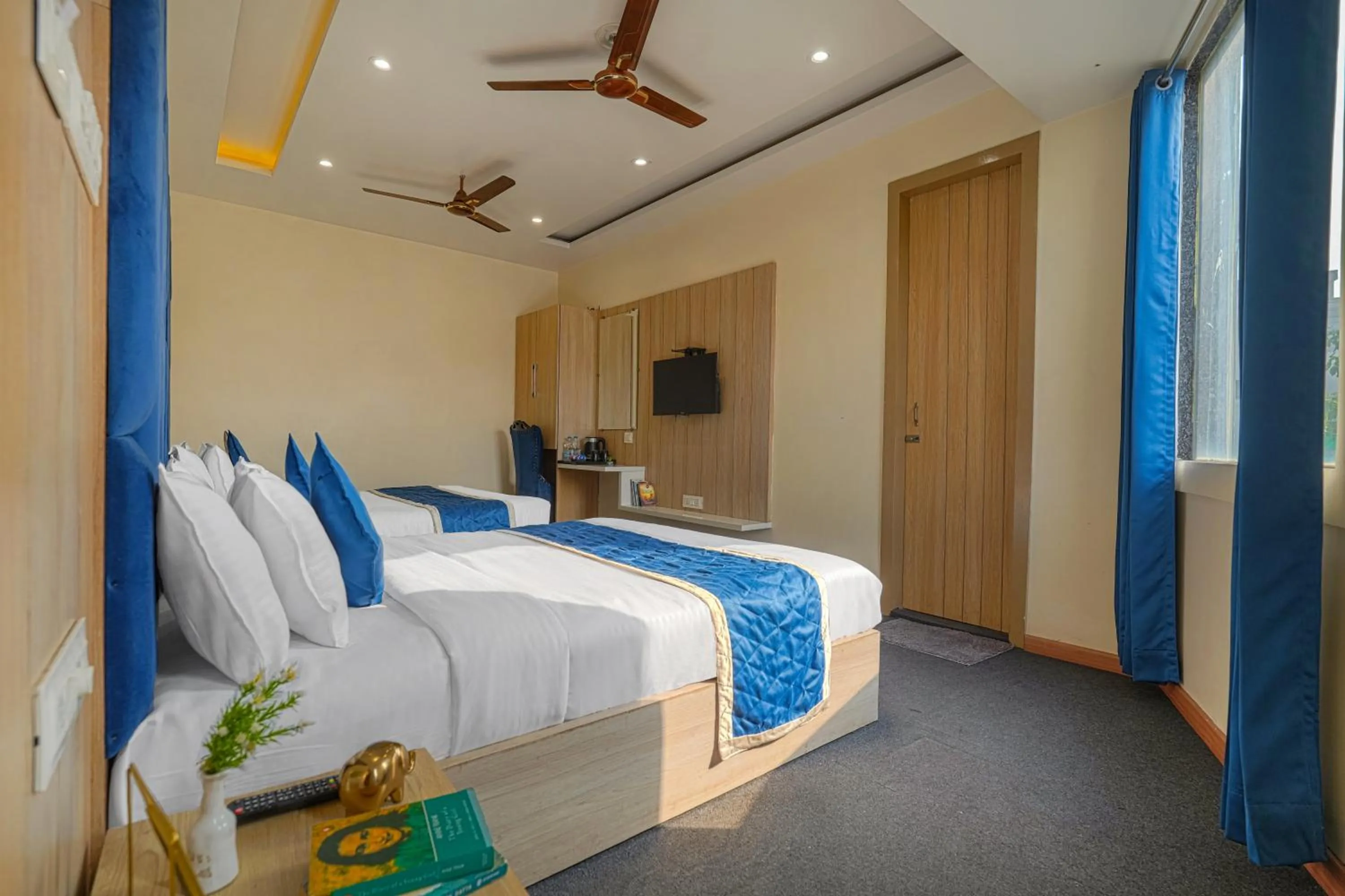 TV and multimedia, Bed in Hotel Global Inn