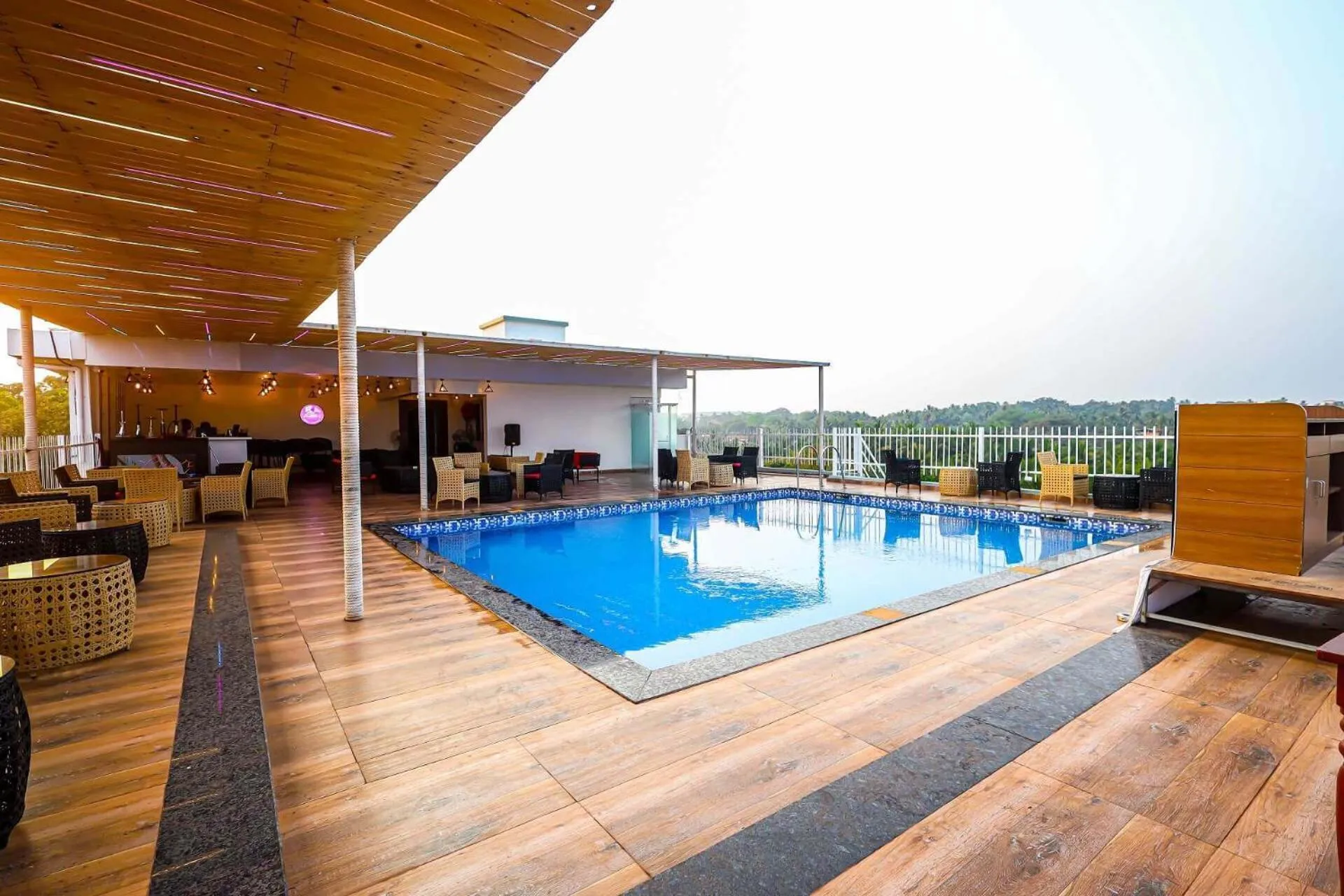 Lounge or bar in Vagator Downtown By VDP