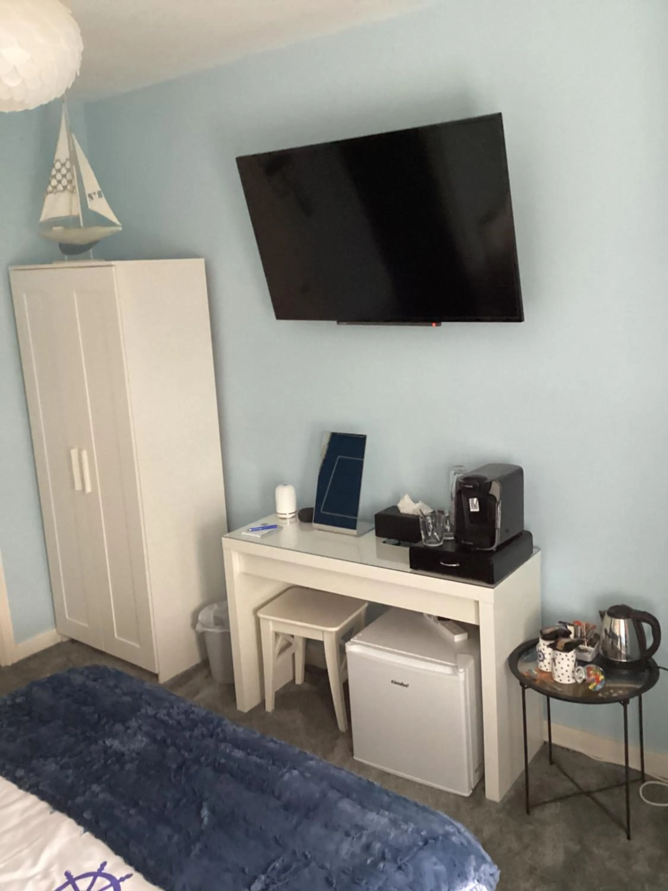 Bed in By the Seaside