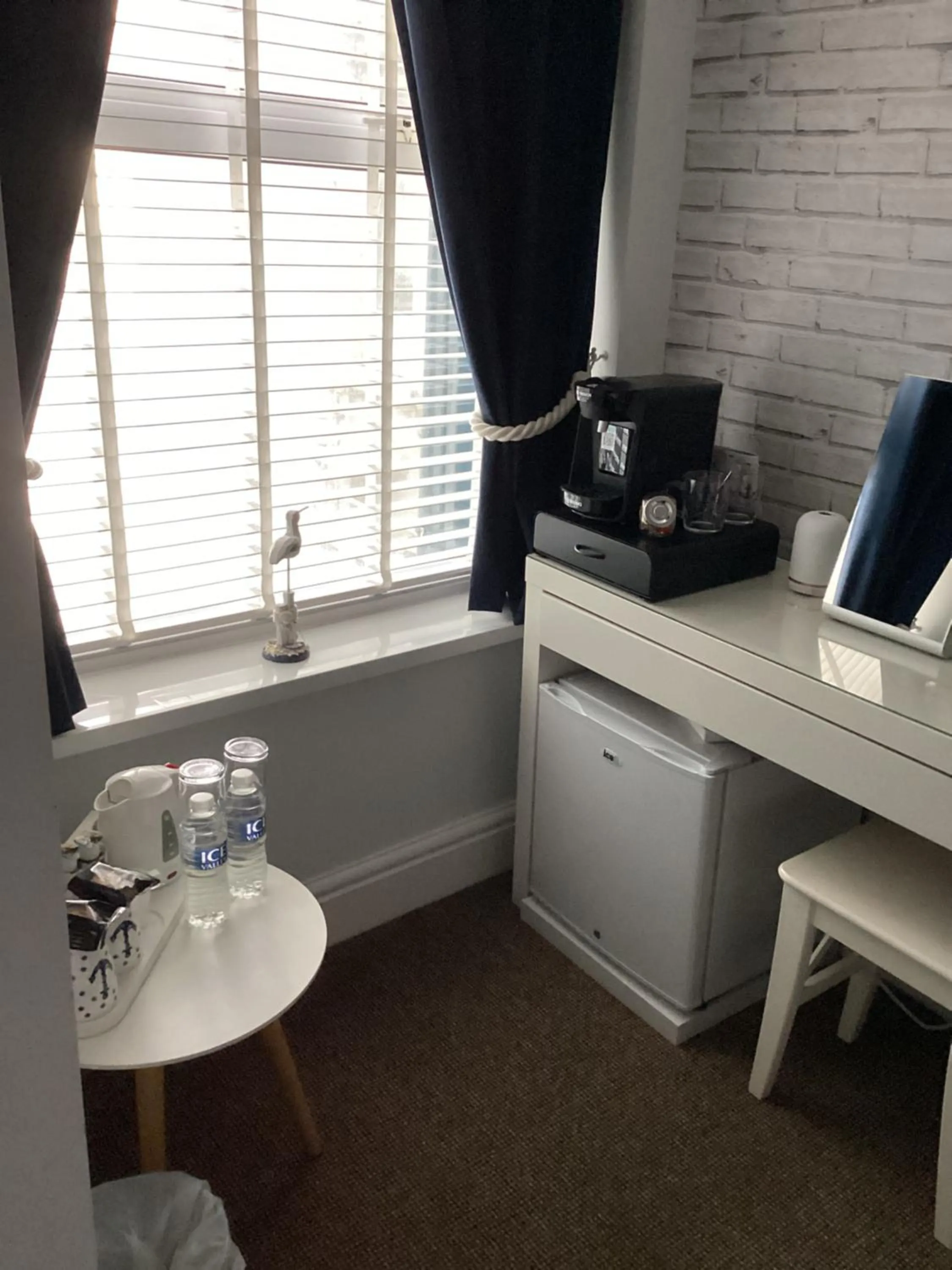 Coffee/tea facilities in By the Seaside