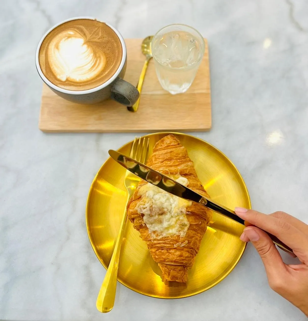 Restaurant/places to eat in Tajh Pool Villas