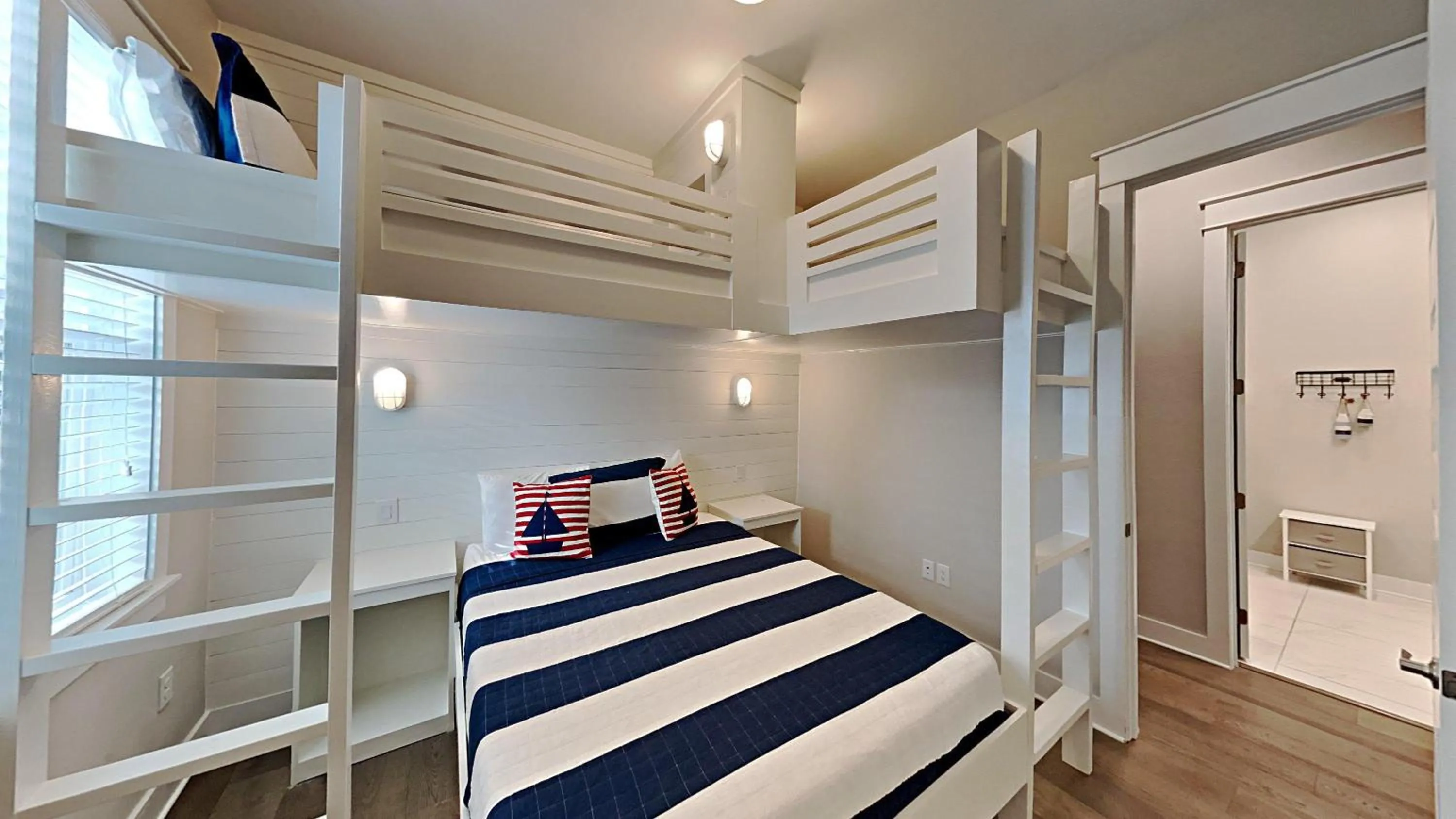 Bed in Prominence 30A - Hey Hey 30A