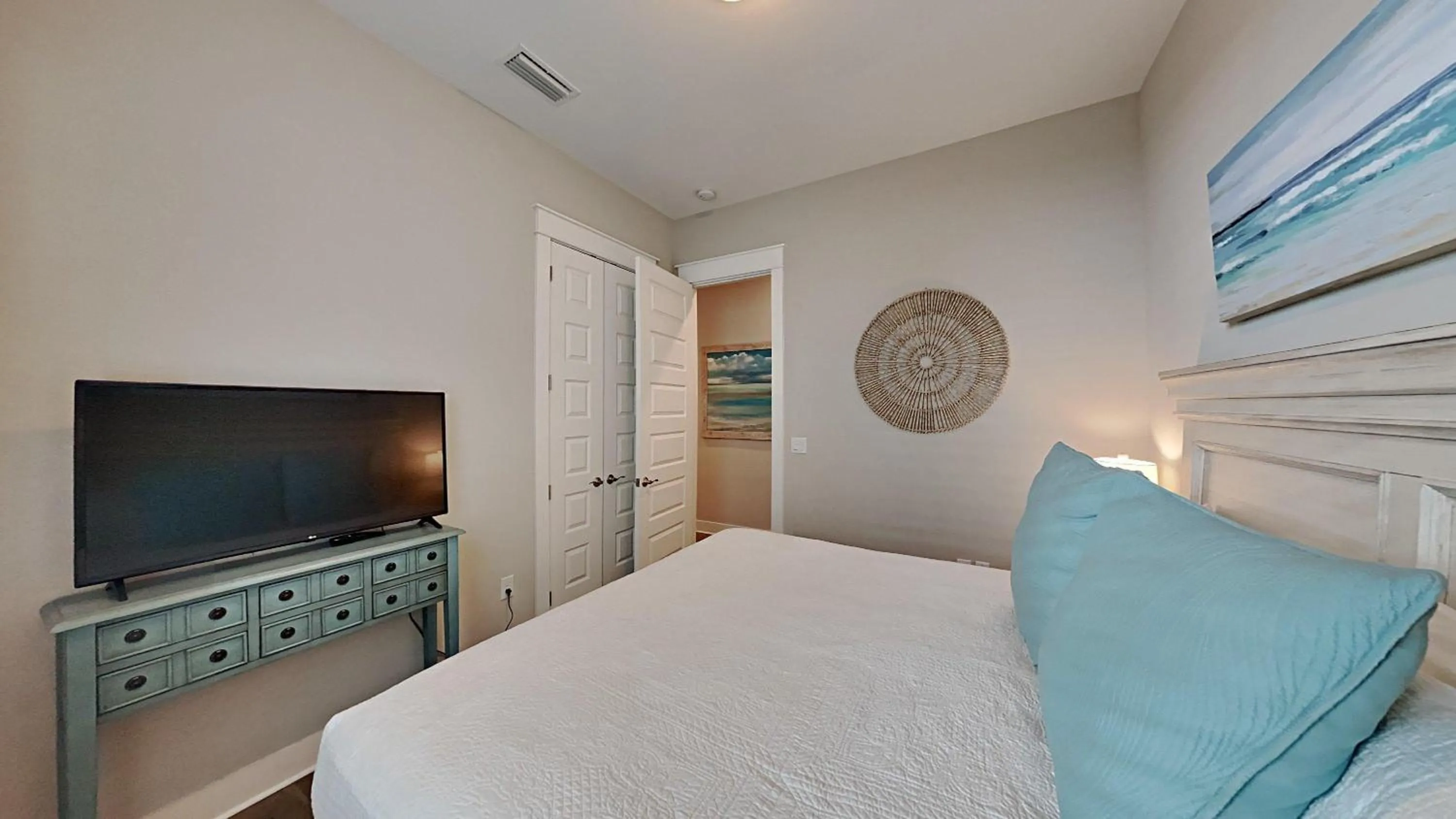 Bed in Prominence 30A - Hey Hey 30A