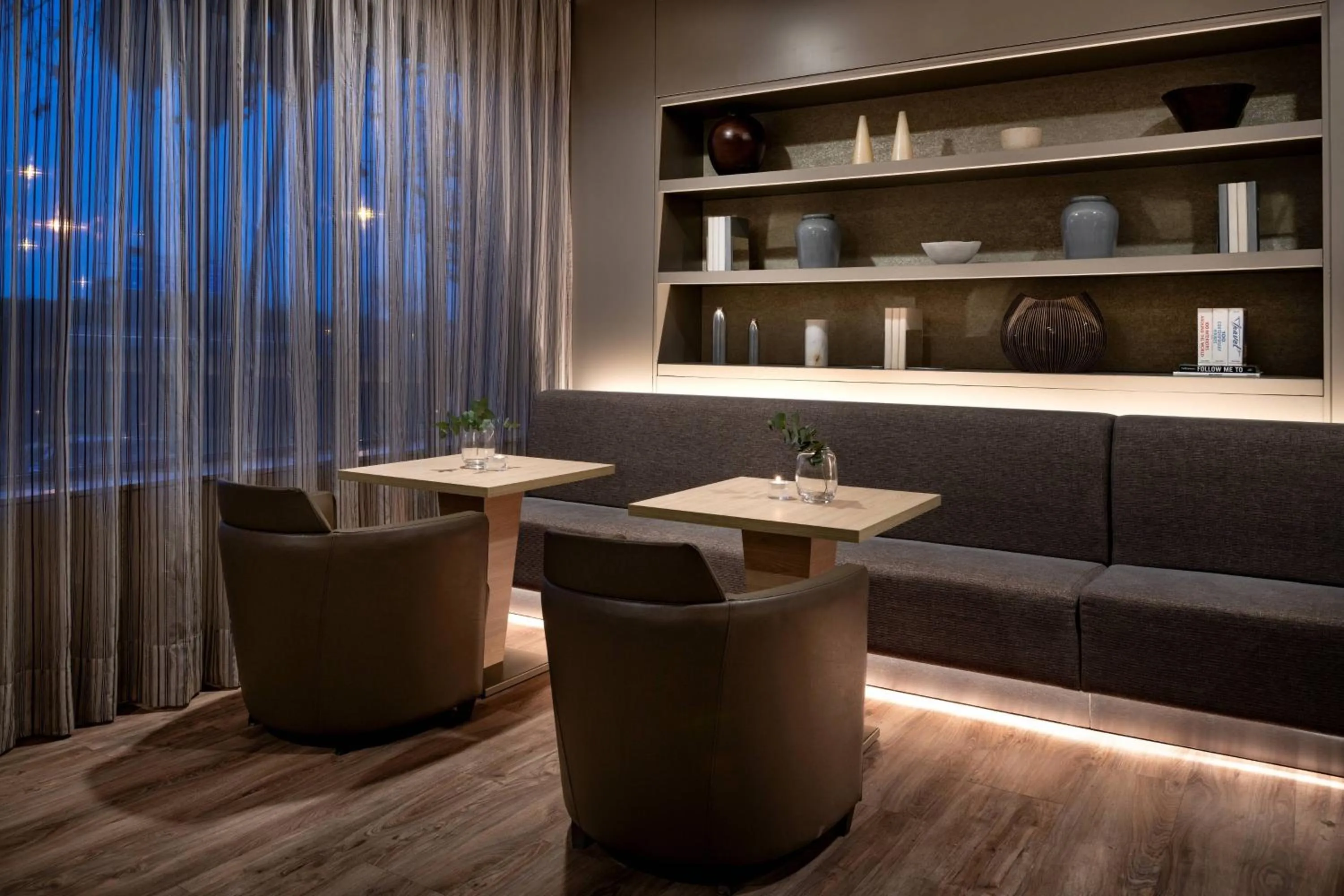 Lounge or bar in AC Hotel Huelva by Marriott
