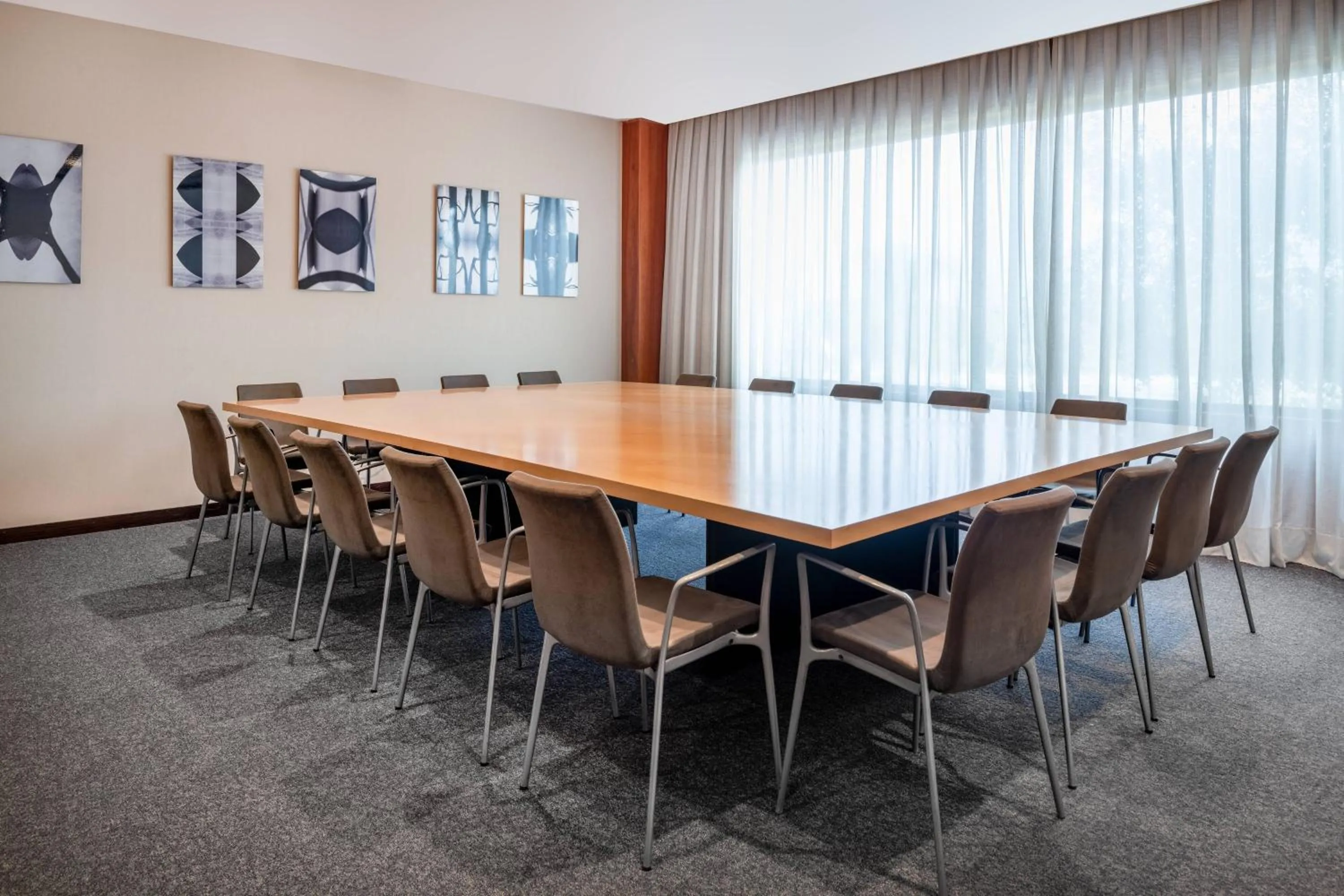 Meeting/conference room in AC Hotel Huelva by Marriott