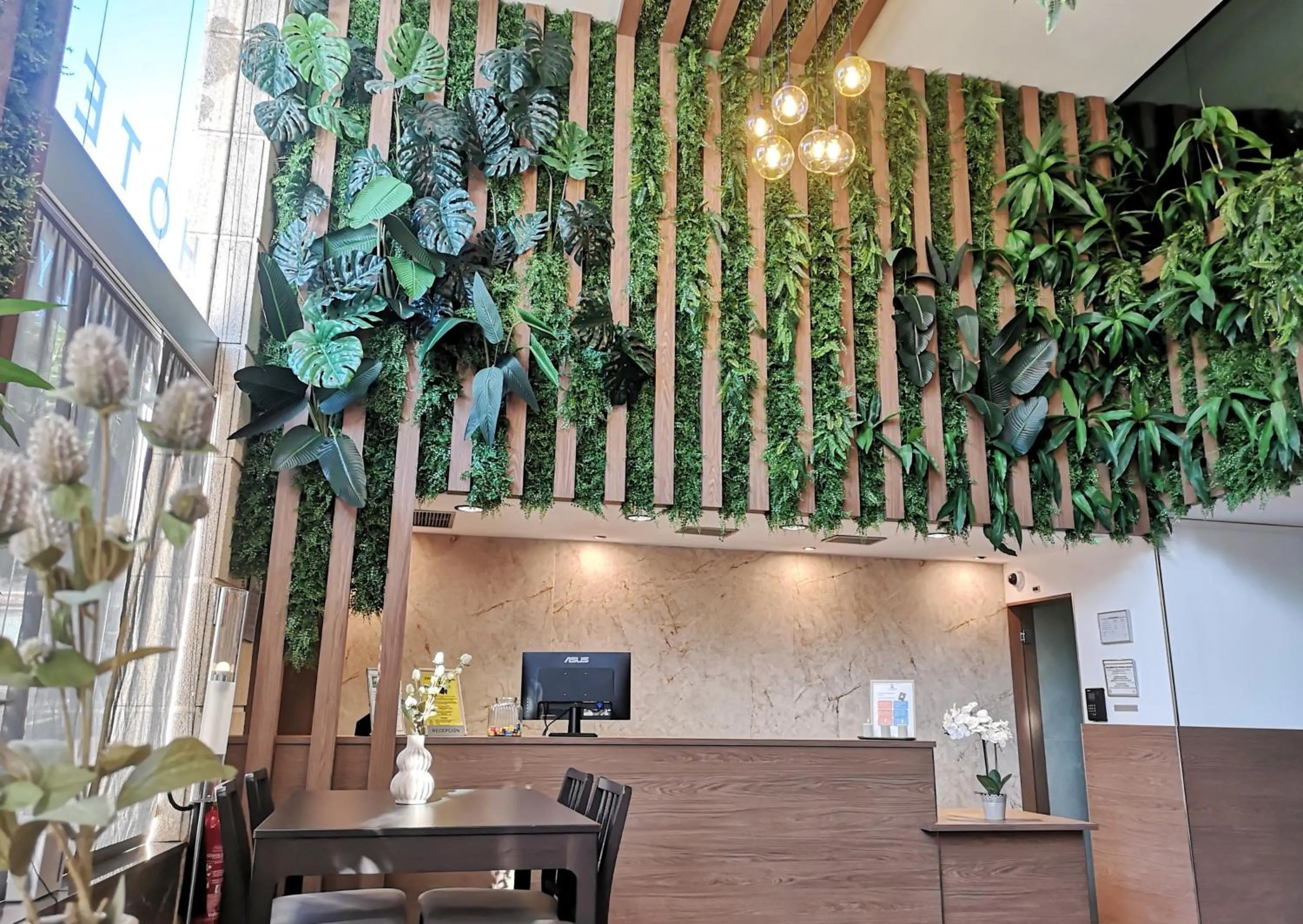 Lobby or reception in Hotel Salymar