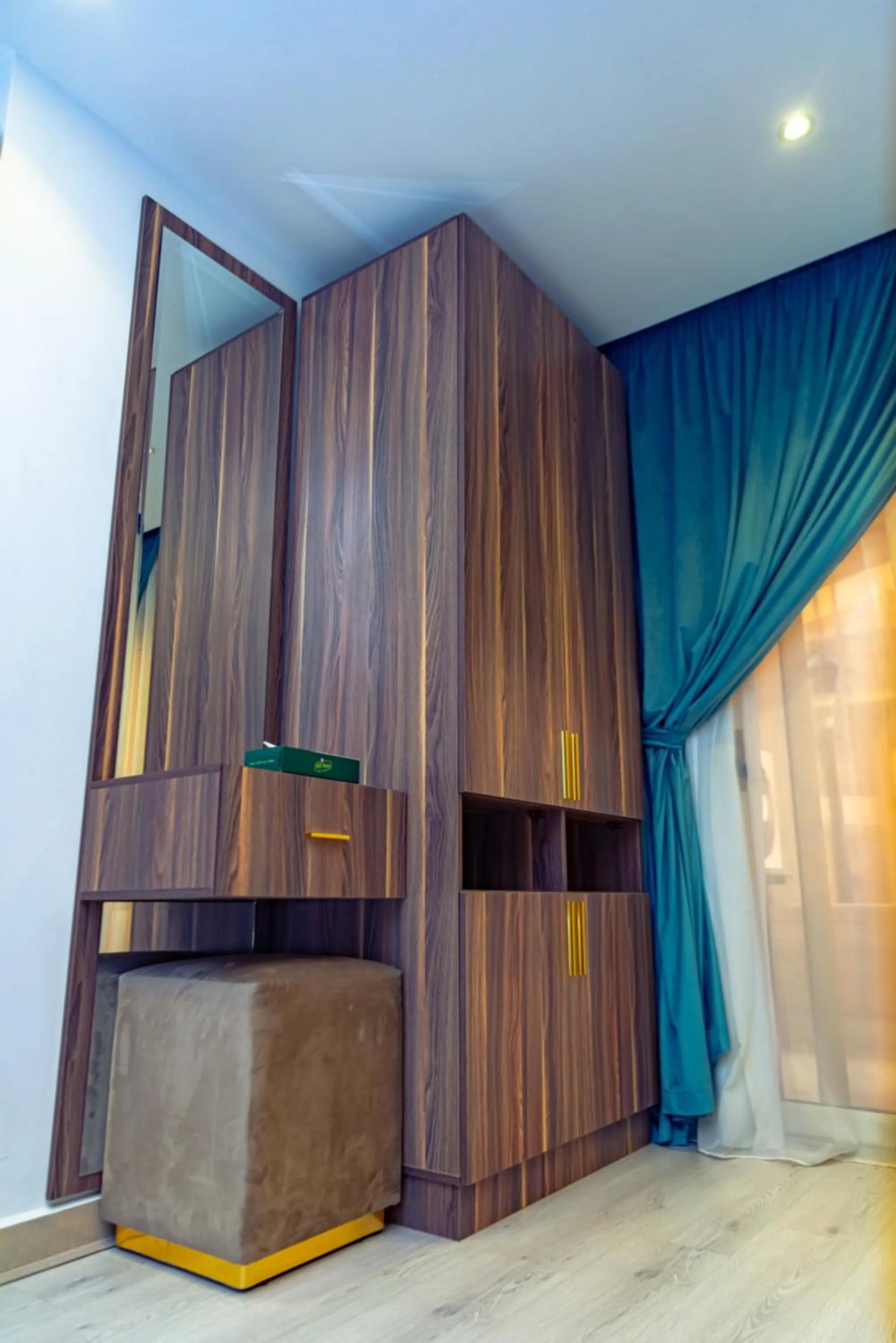 wardrobe in Jasmine Pyramids Hotel