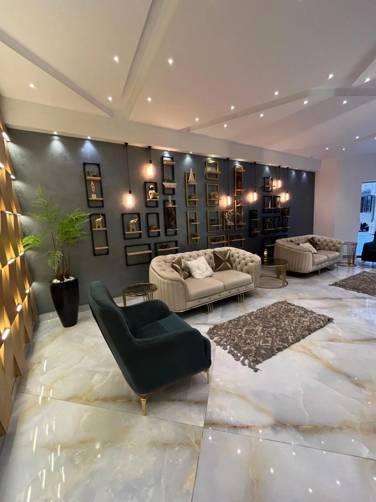 Communal lounge/ TV room in Jasmine Pyramids Hotel