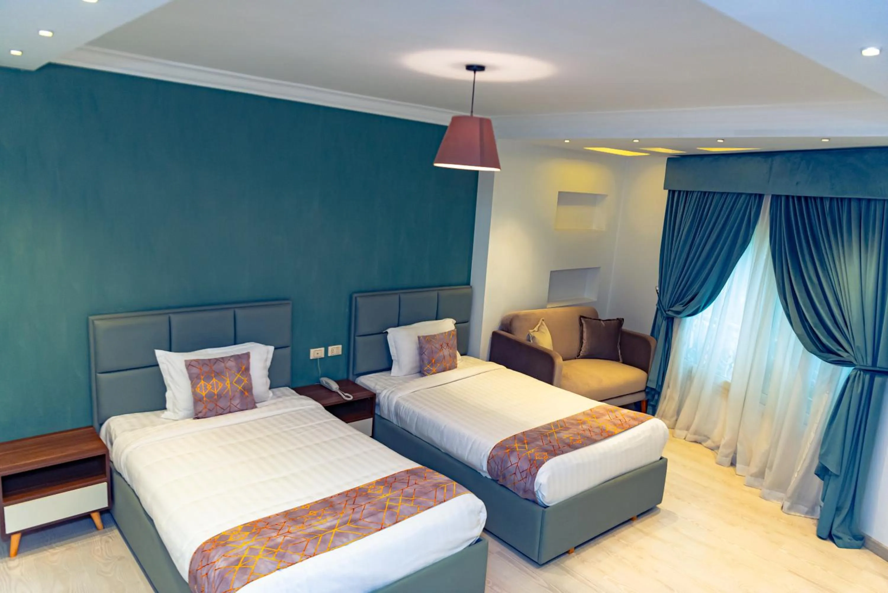 Bedroom, Bed in Jasmine Pyramids Hotel