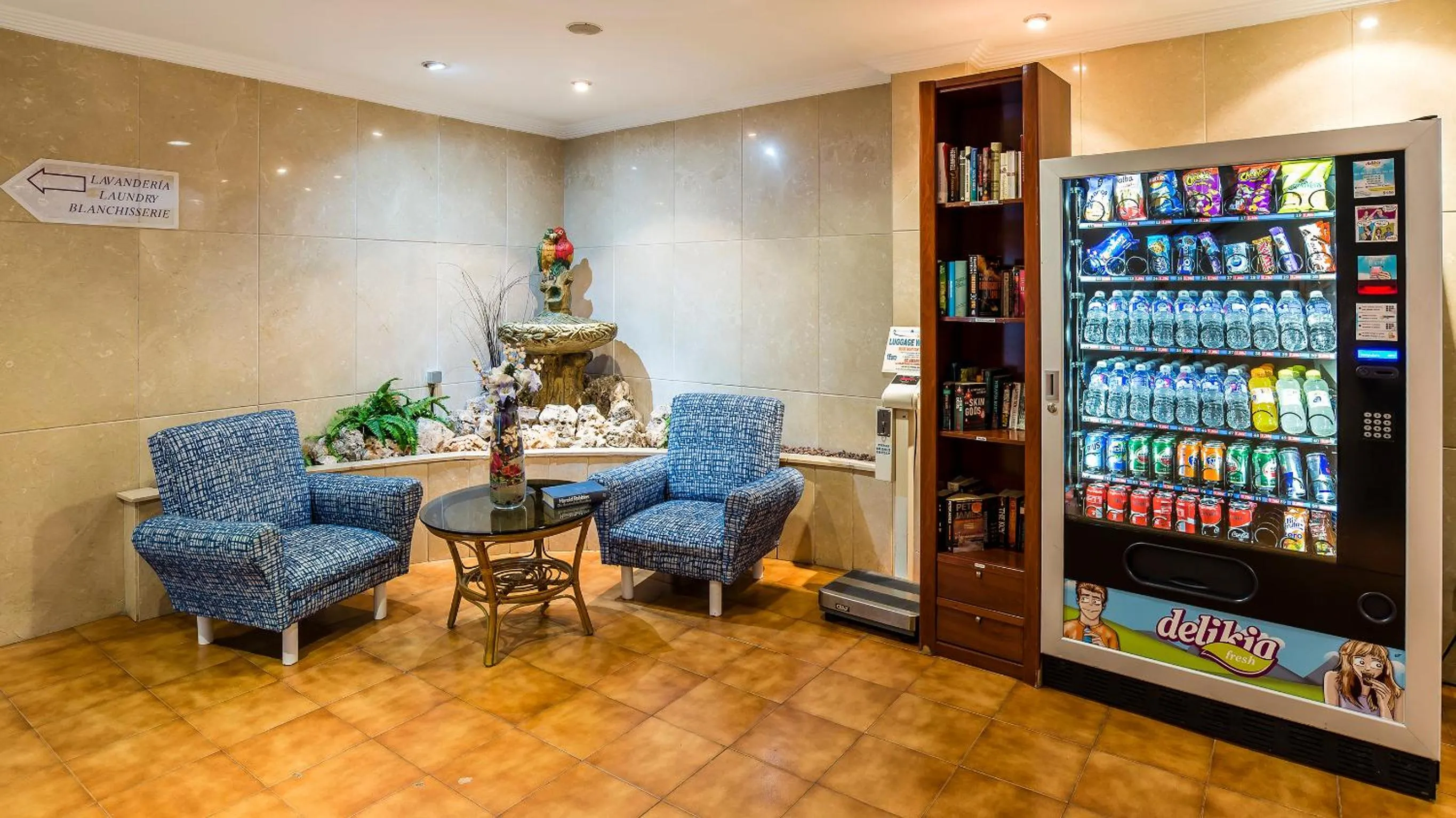 Lobby or reception in Apartamentos Avenida