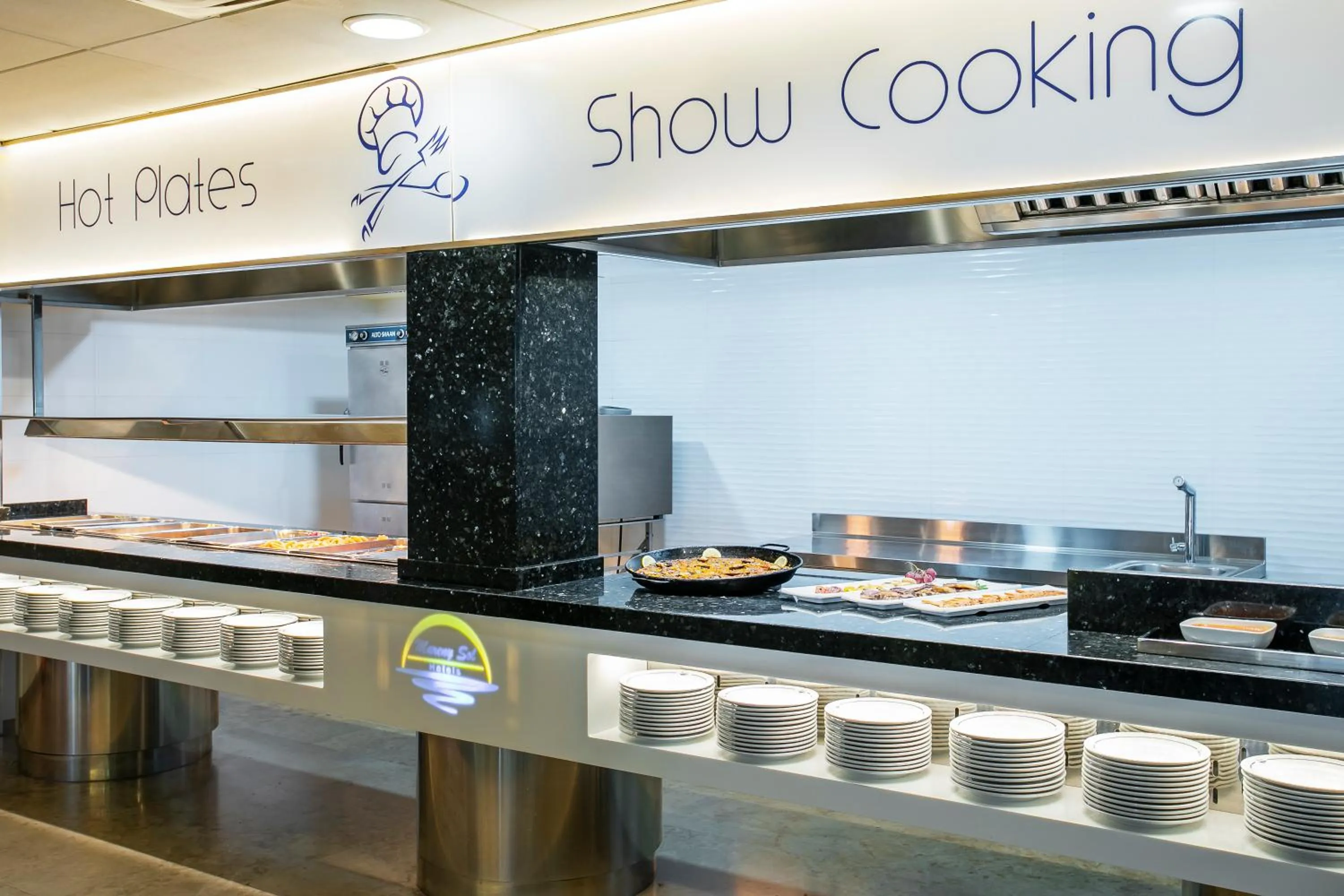 Restaurant/places to eat in Hotel Avenida