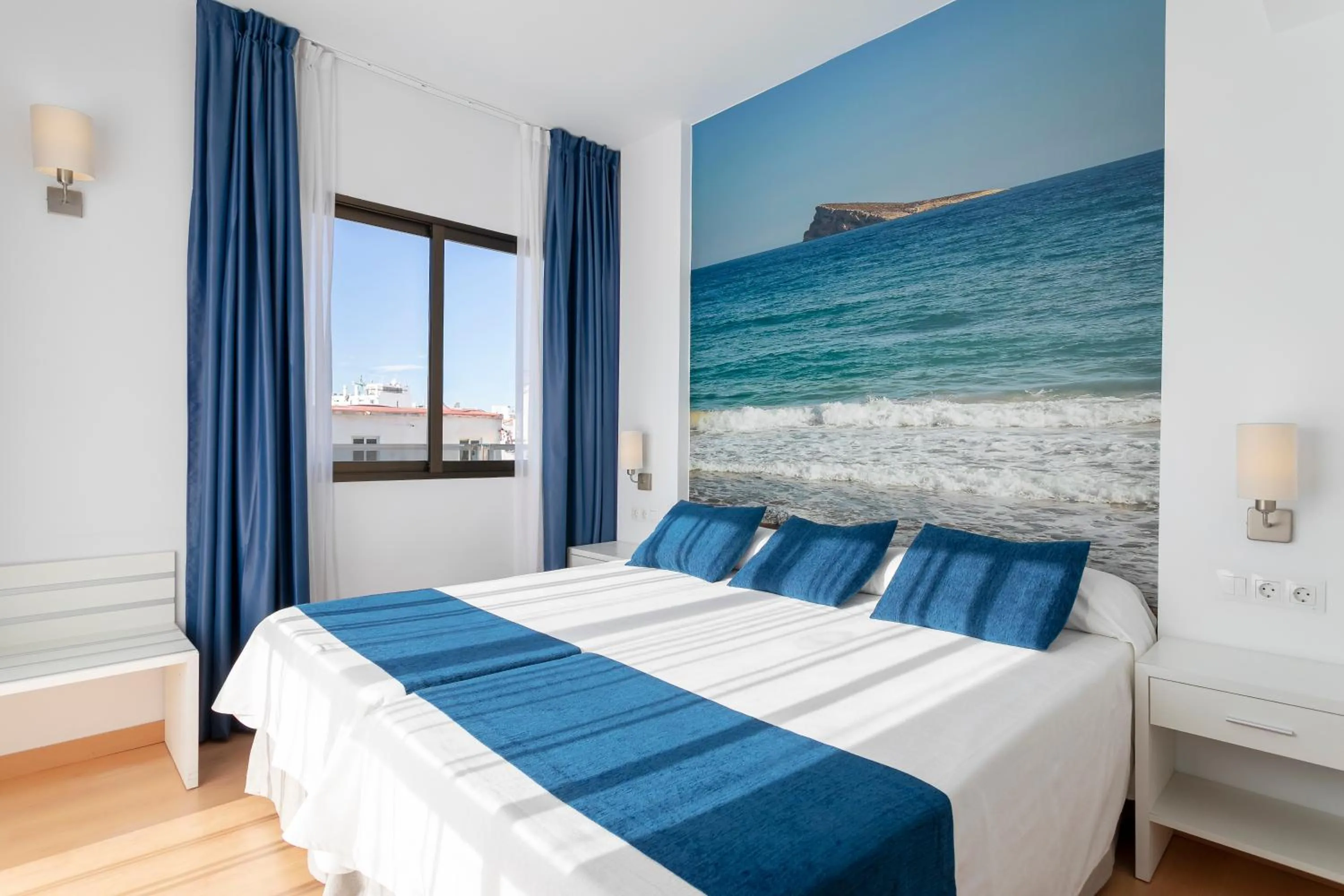 Bedroom, Bed in Hotel Avenida