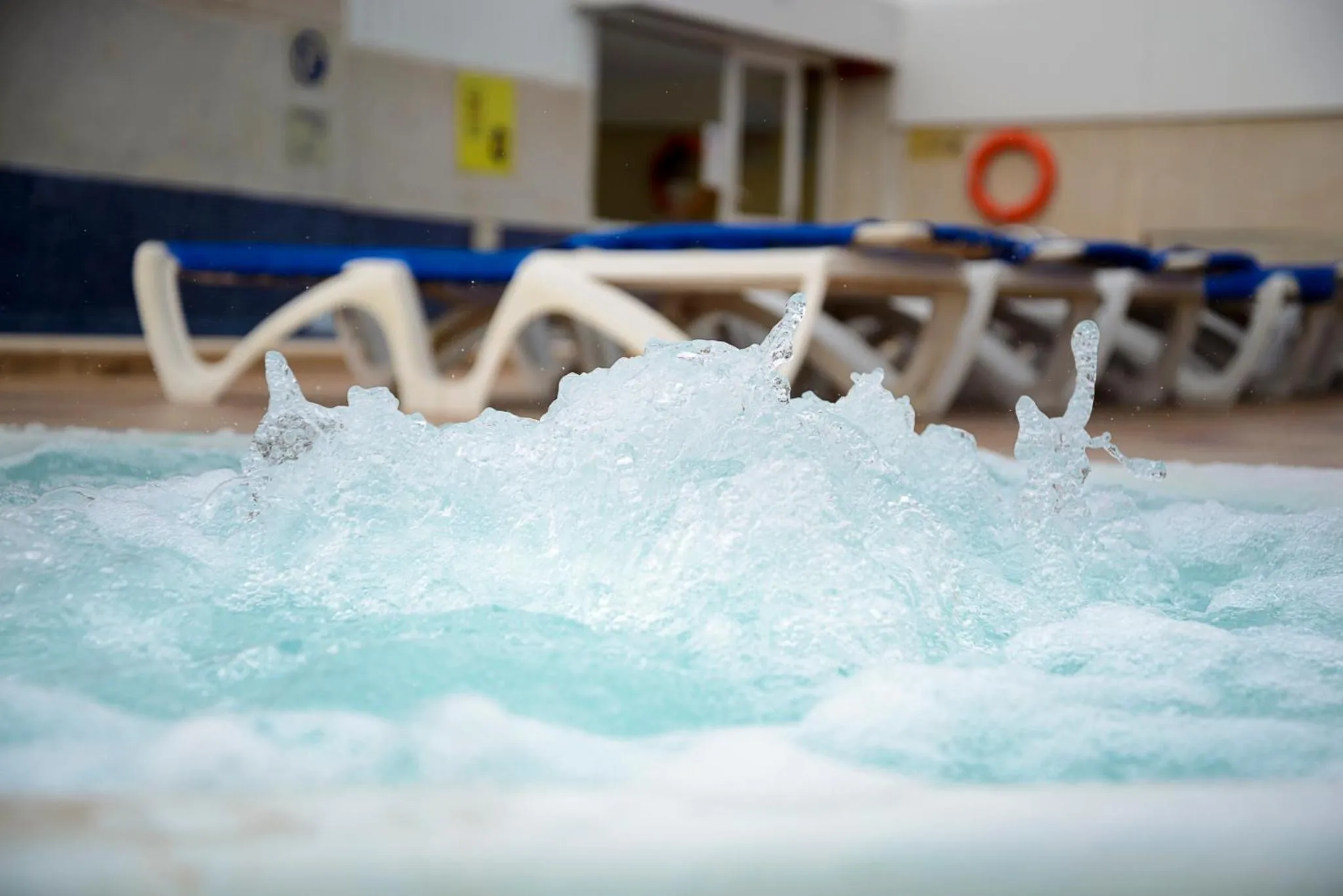 Swimming pool in Hotel Avenida