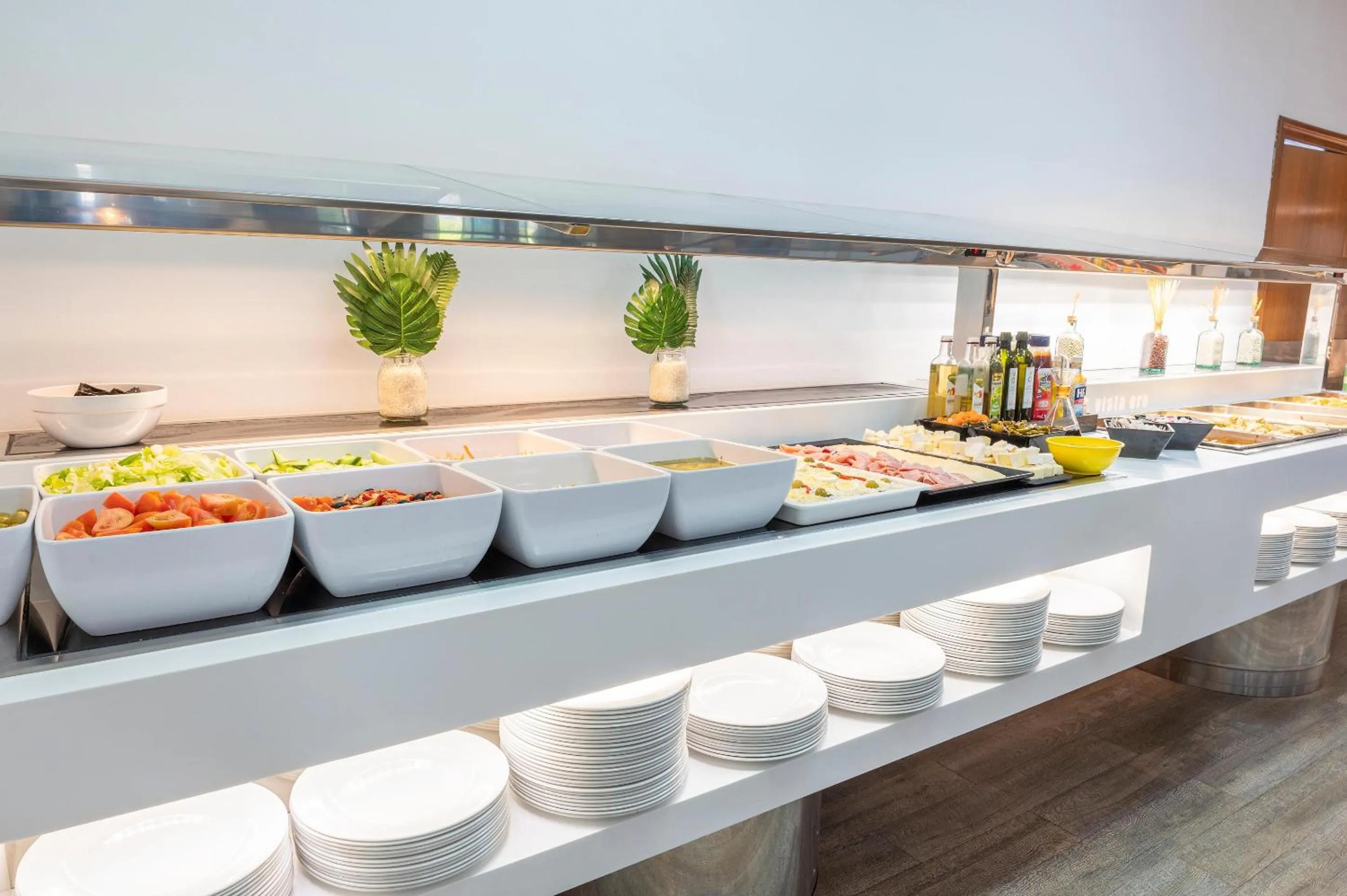 Restaurant/places to eat in Port Vista Oro