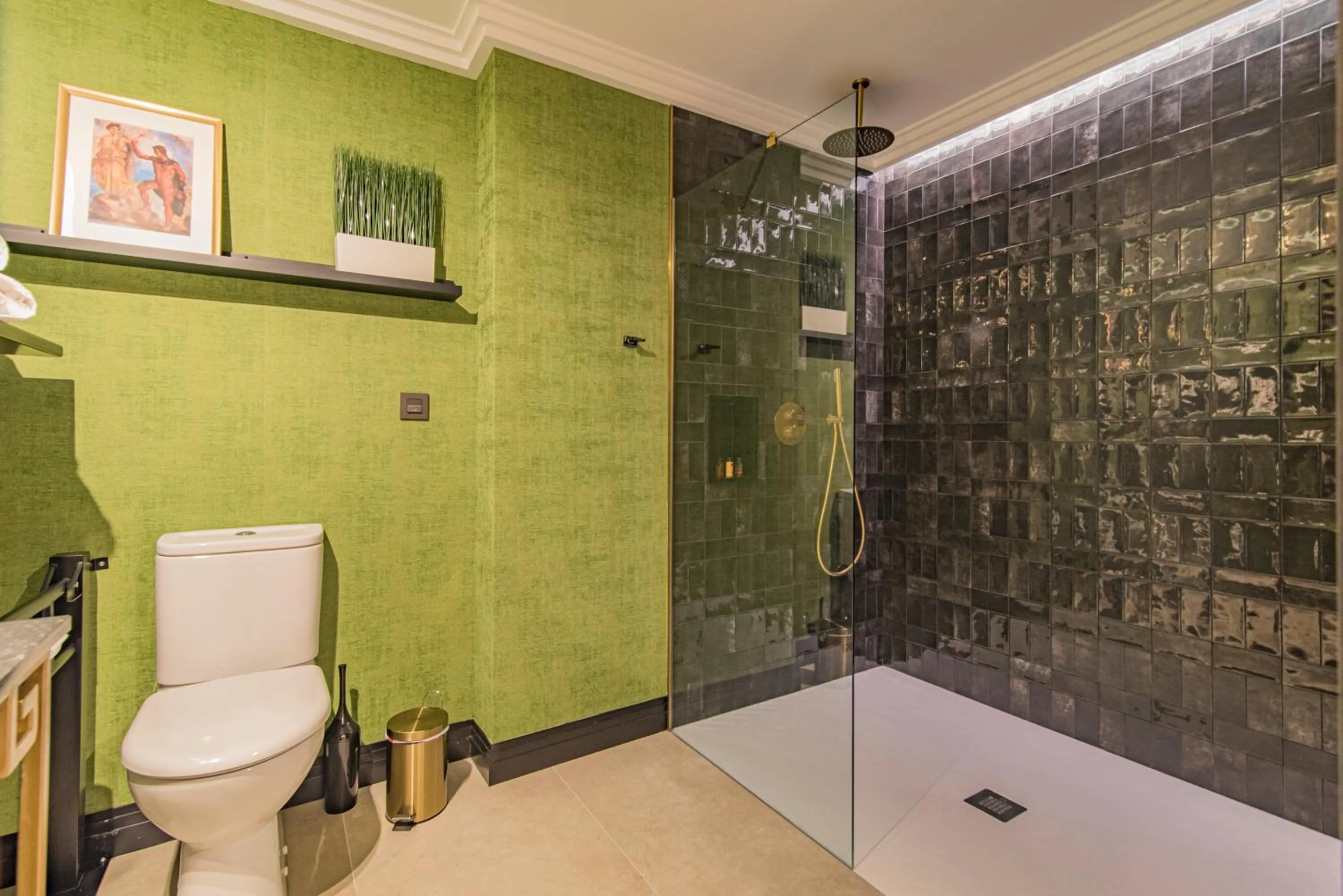 Shower in VESCI FAVENTIA