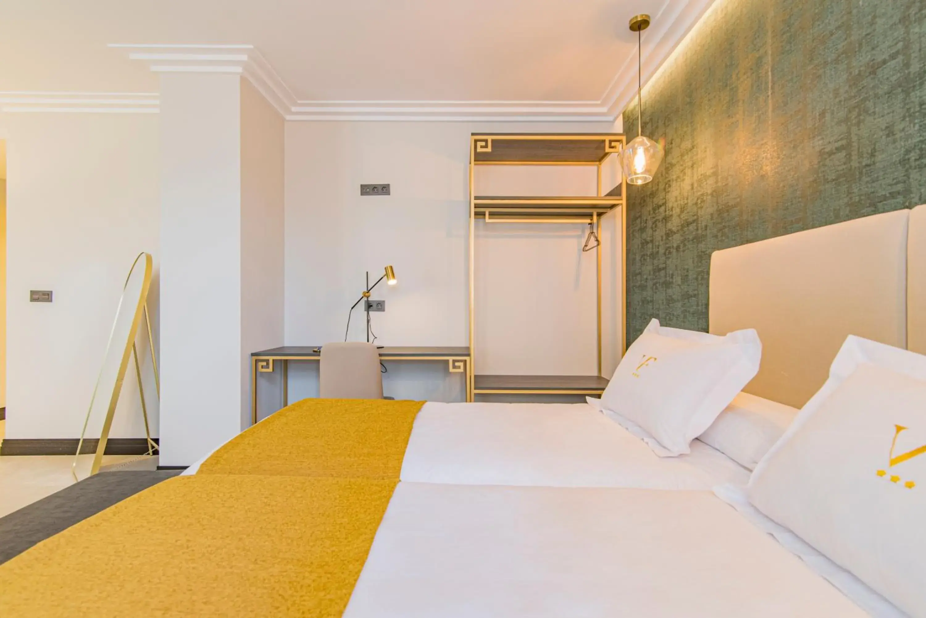 Junior Suite - single occupancy in VESCI FAVENTIA Junior Suite - single occupancy in VESCI FAVENTIA