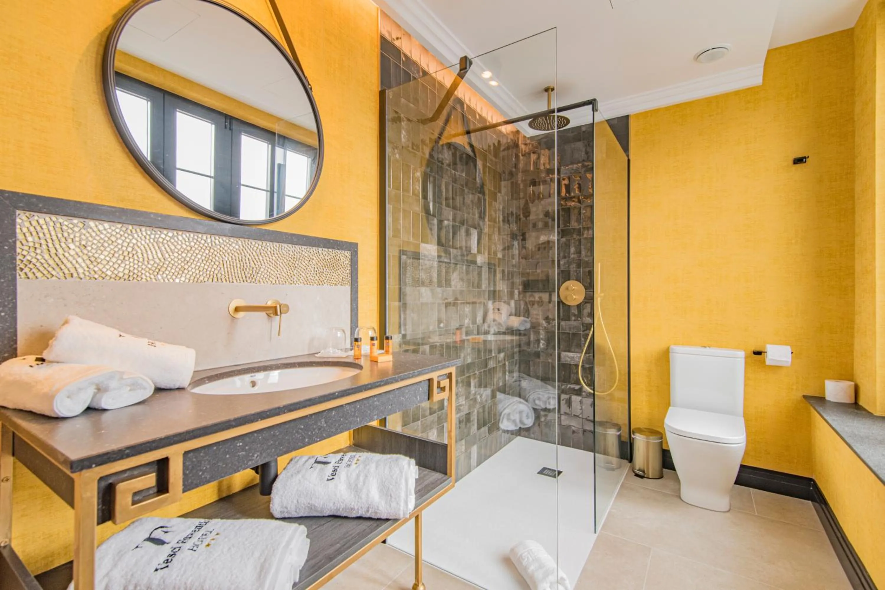 Shower in VESCI FAVENTIA