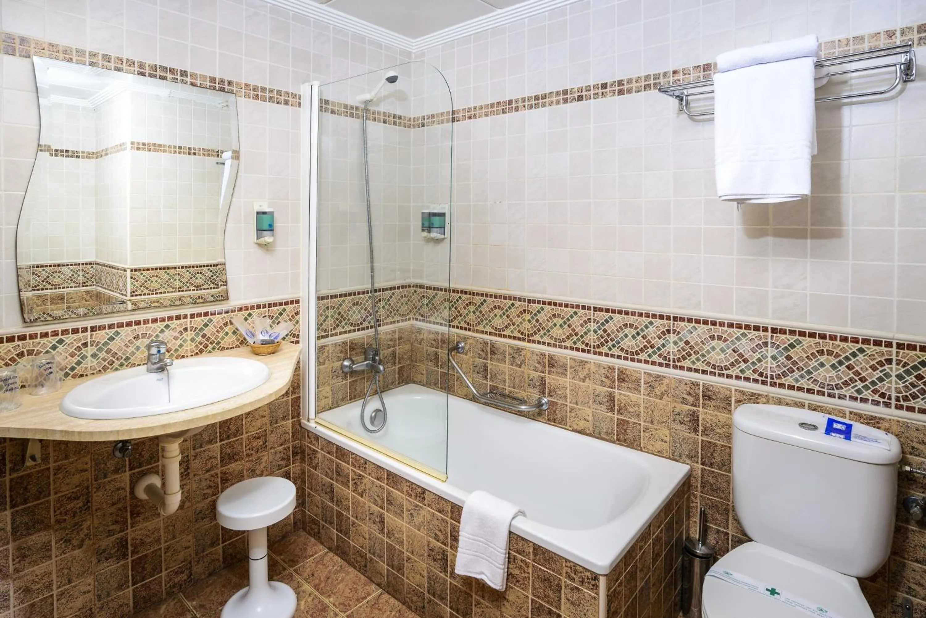 Bathroom in Hotel Mareny Benidorm