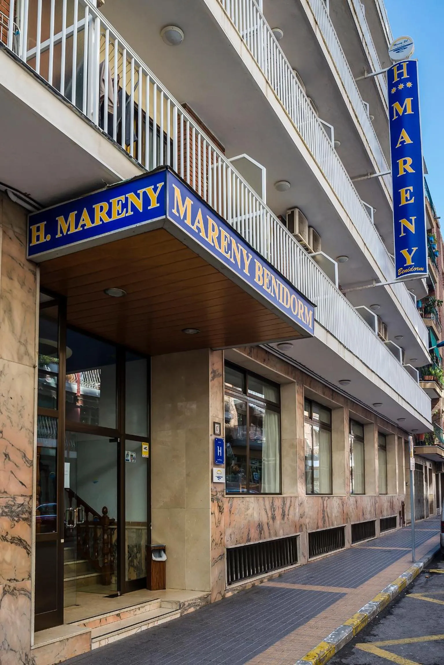 Facade/entrance in Hotel Mareny Benidorm