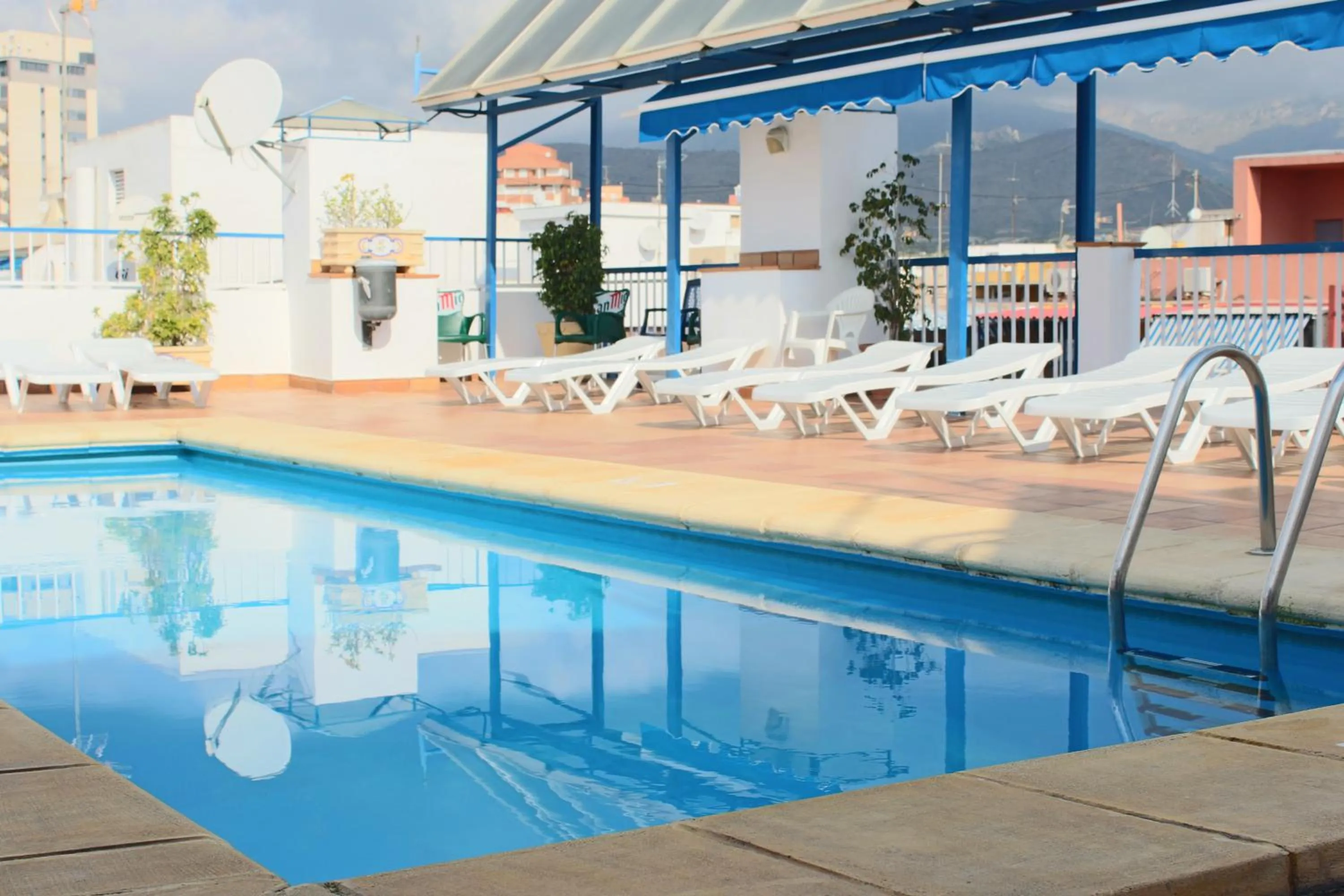 Swimming pool in Hotel Mareny Benidorm
