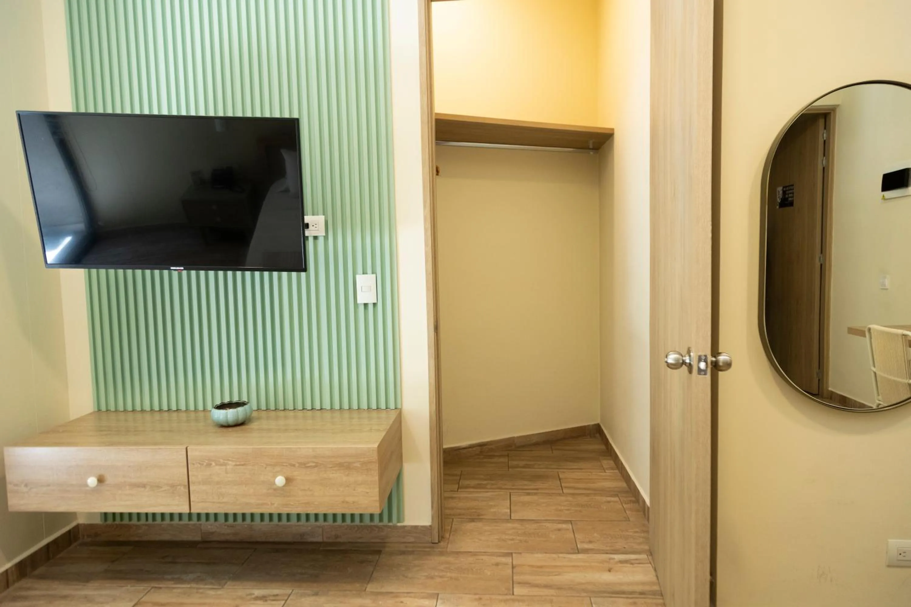 TV and multimedia in Mythical Hotel Boutique