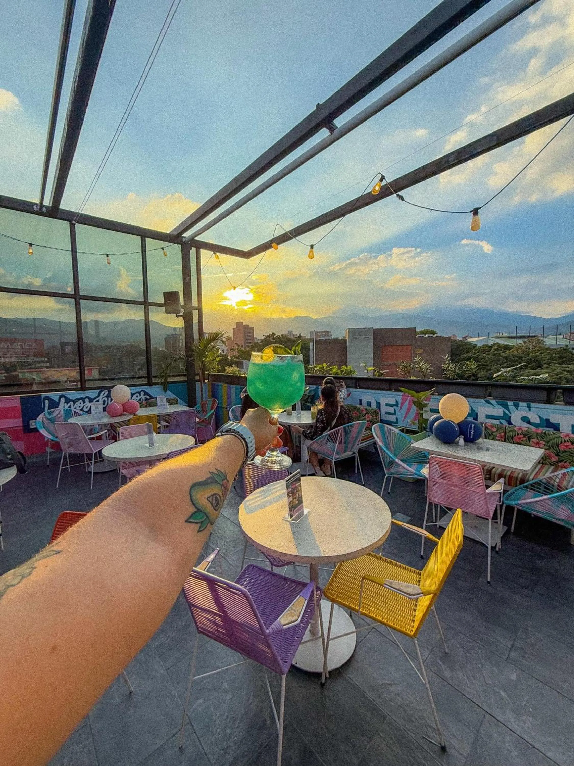 Restaurant/places to eat in Mythical Hotel Boutique