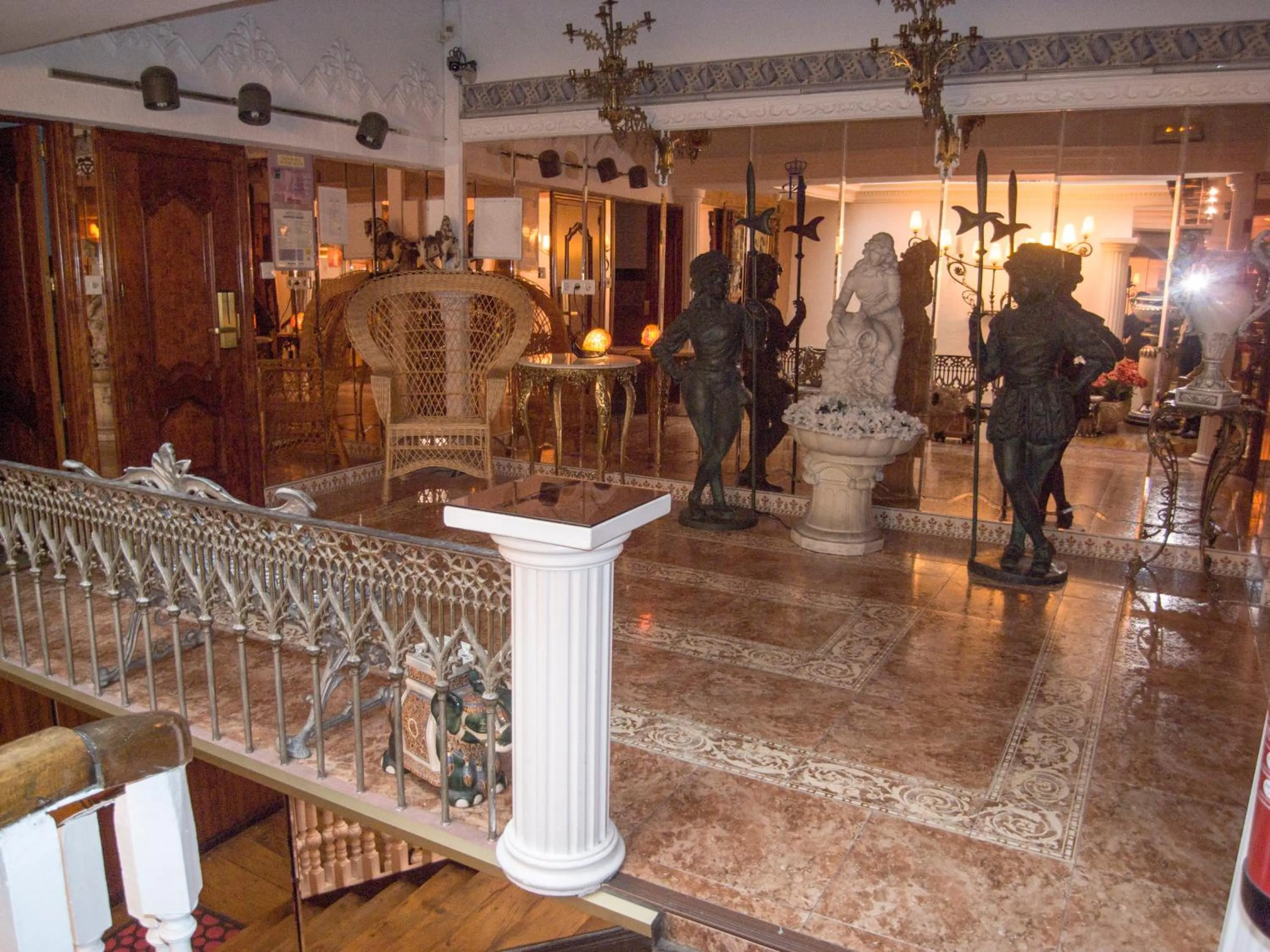 Decorative detail in Hotel Dato