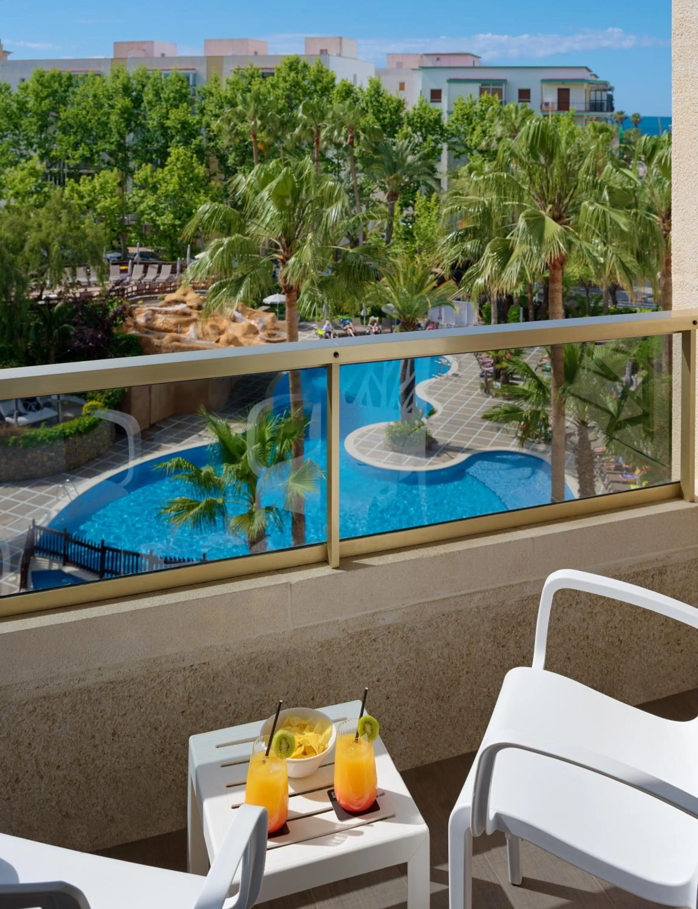 Pool view in H10 Salou Princess