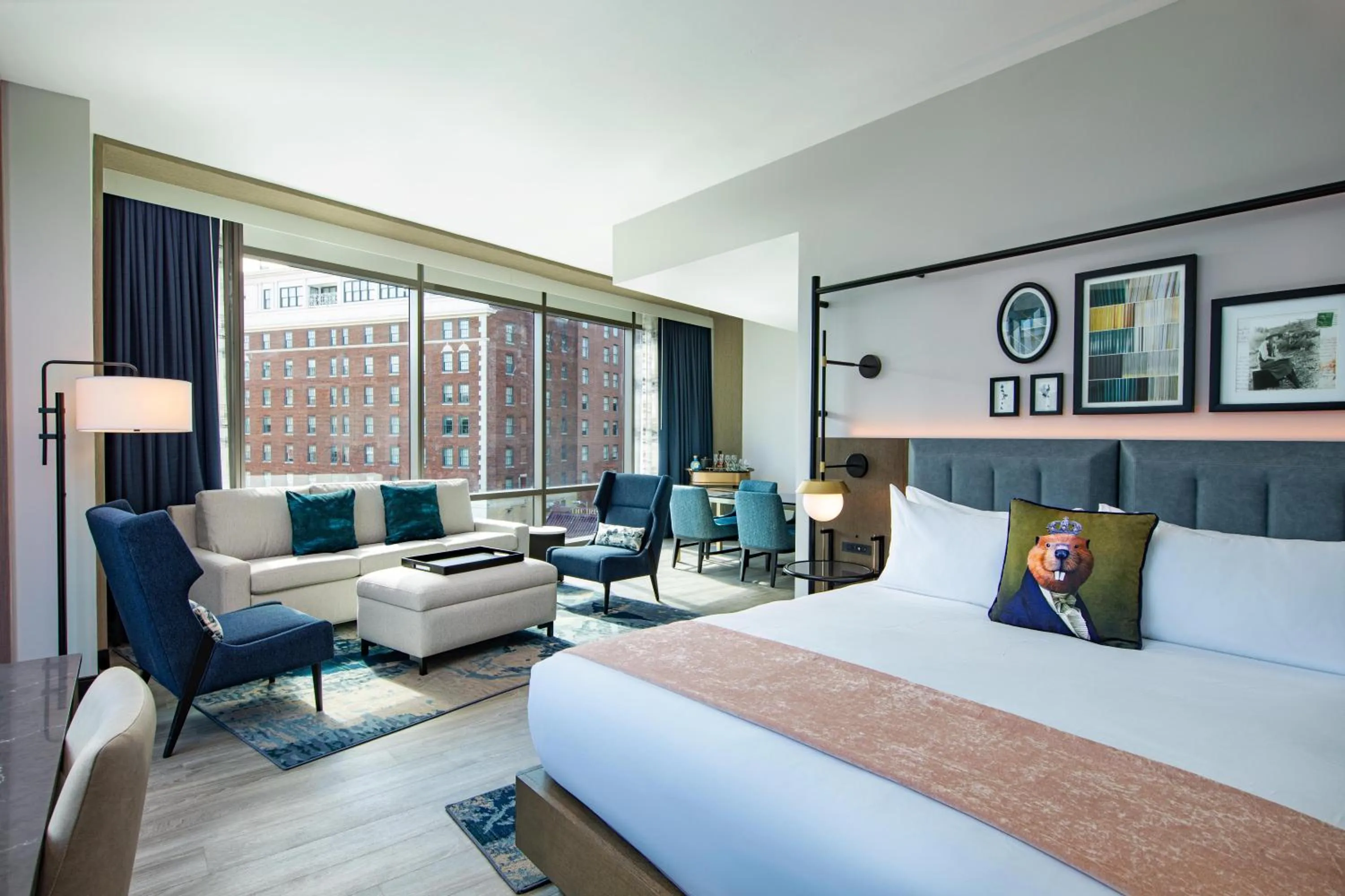 Living room, Bed in The Royal Sonesta Washington DC Capitol Hill