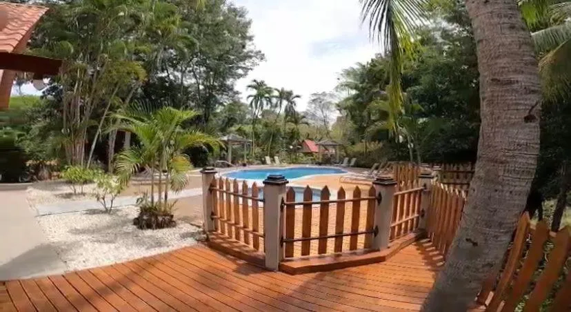 Swimming pool in El Sueno Tropical
