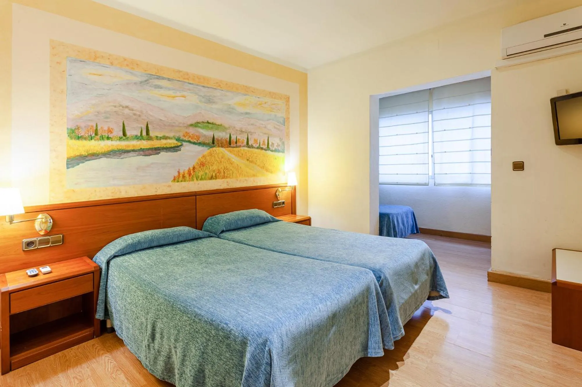 Bed in Checkin Travé