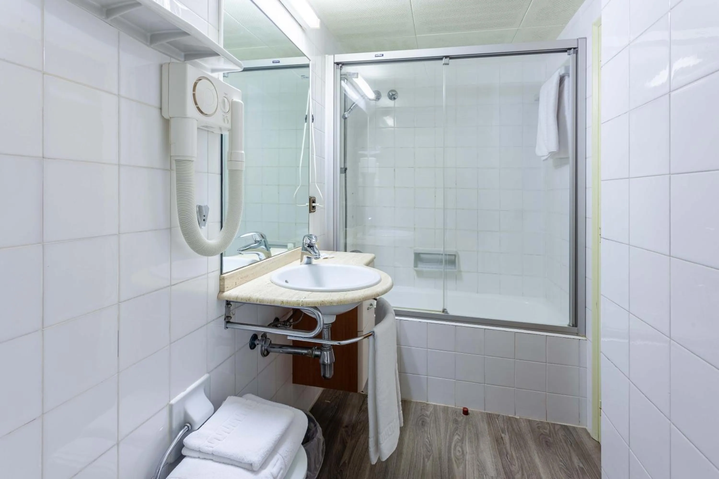 Toilet in Checkin Travé